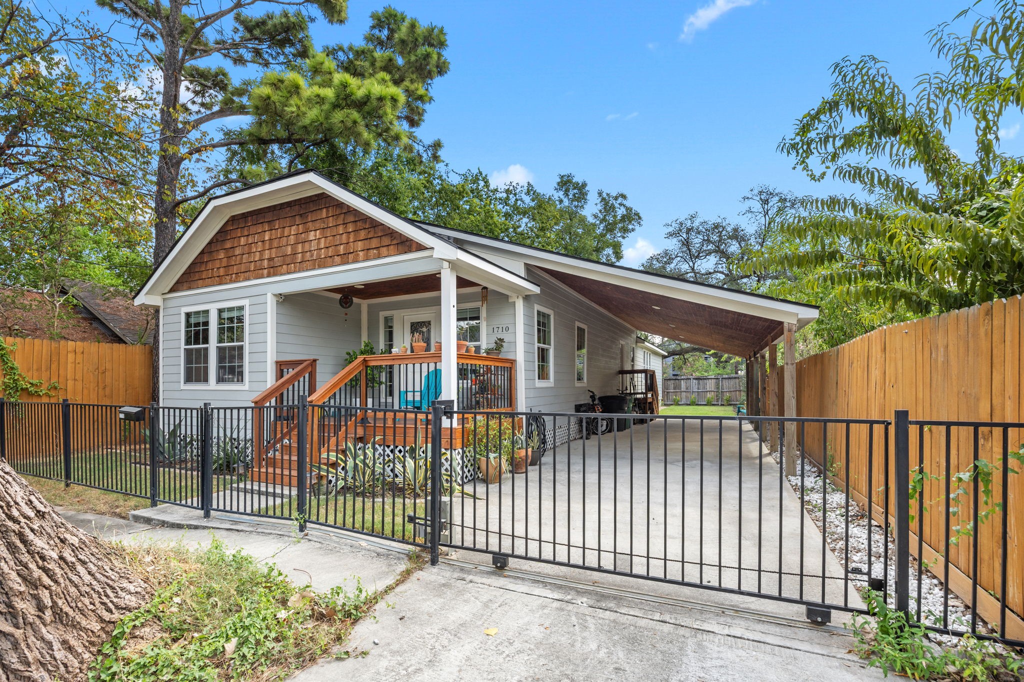 1710 Mckee Street Property Photo 2
