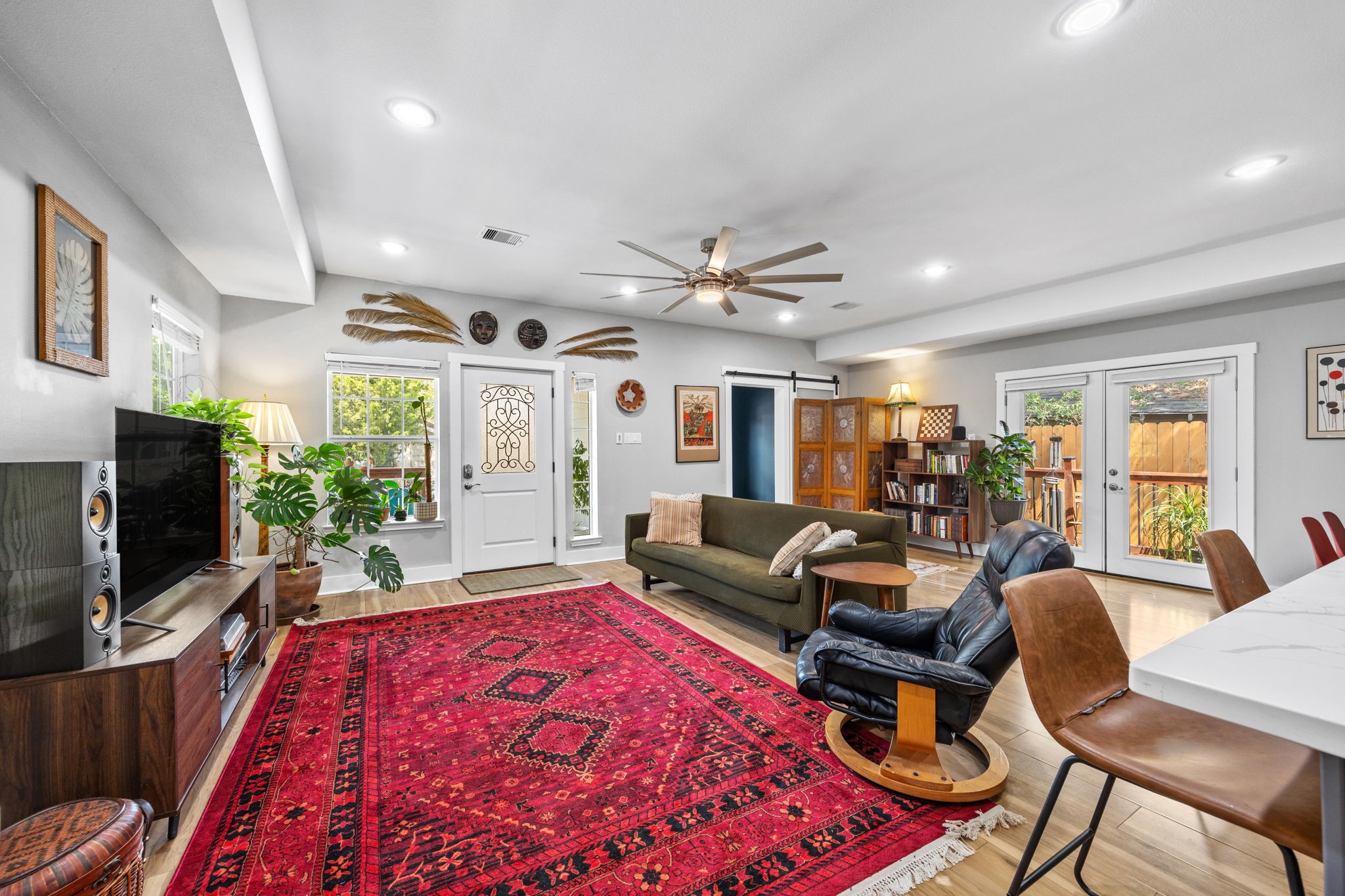 1710 Mckee Street Property Photo 7