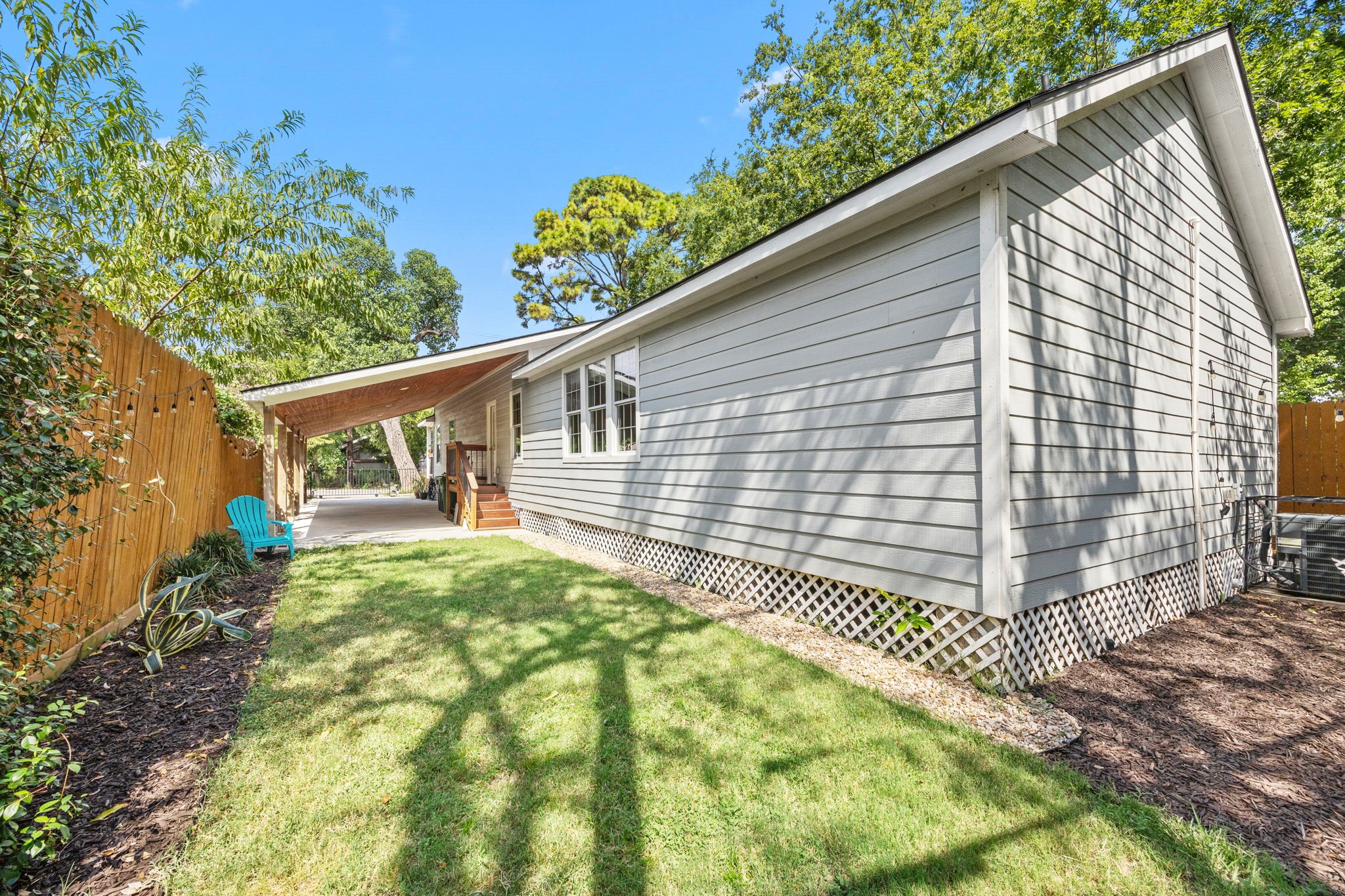 1710 Mckee Street Property Photo 32