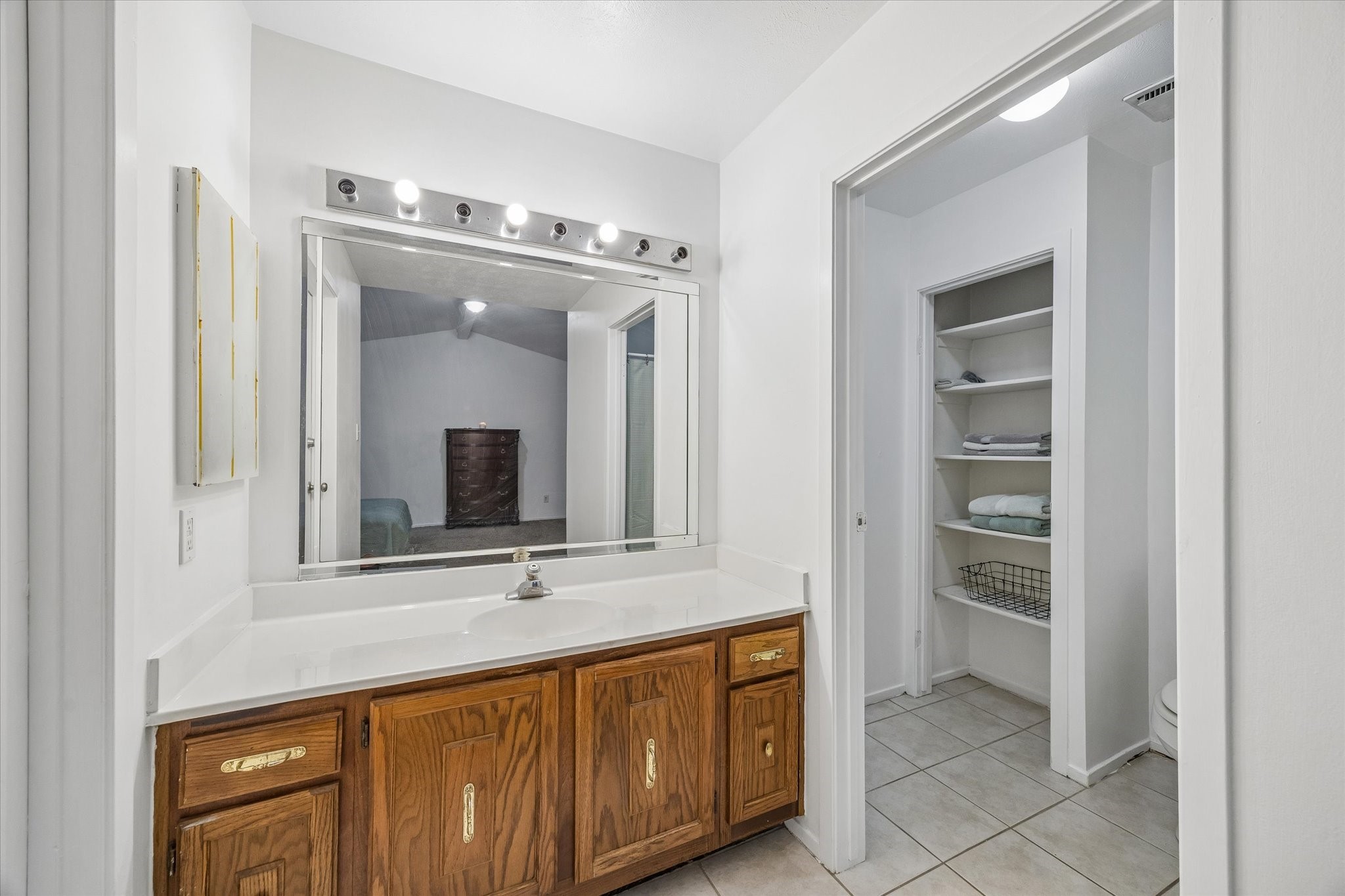 3235 Villagedale Drive Property Photo 10
