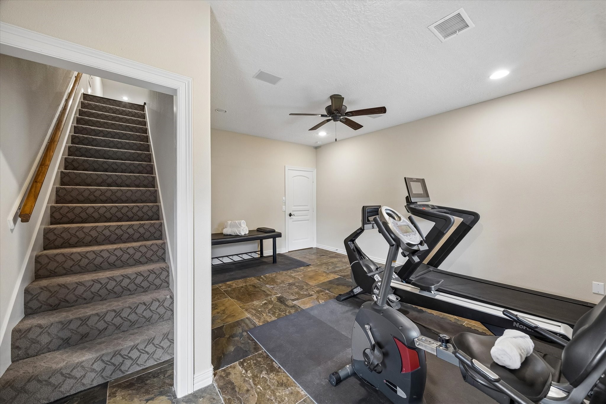 9426 Deer Path Lane Property Photo 34