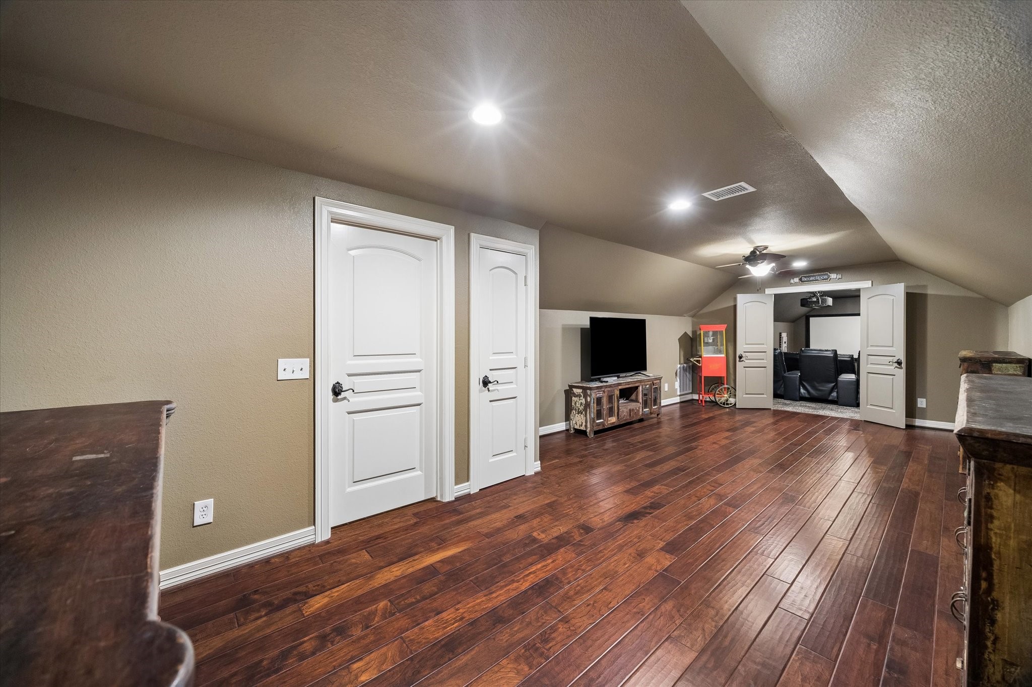 9426 Deer Path Lane Property Photo 38