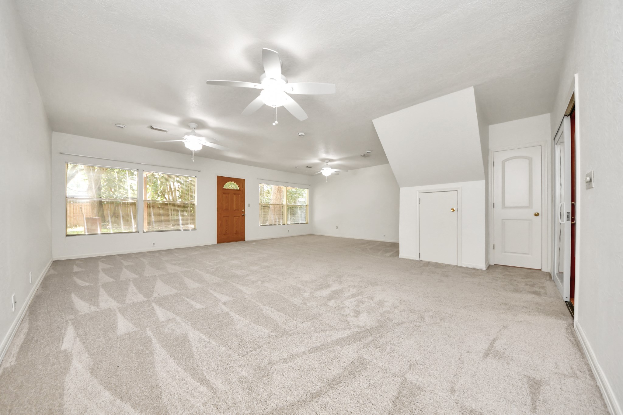 215 Hardy Street Property Photo 25