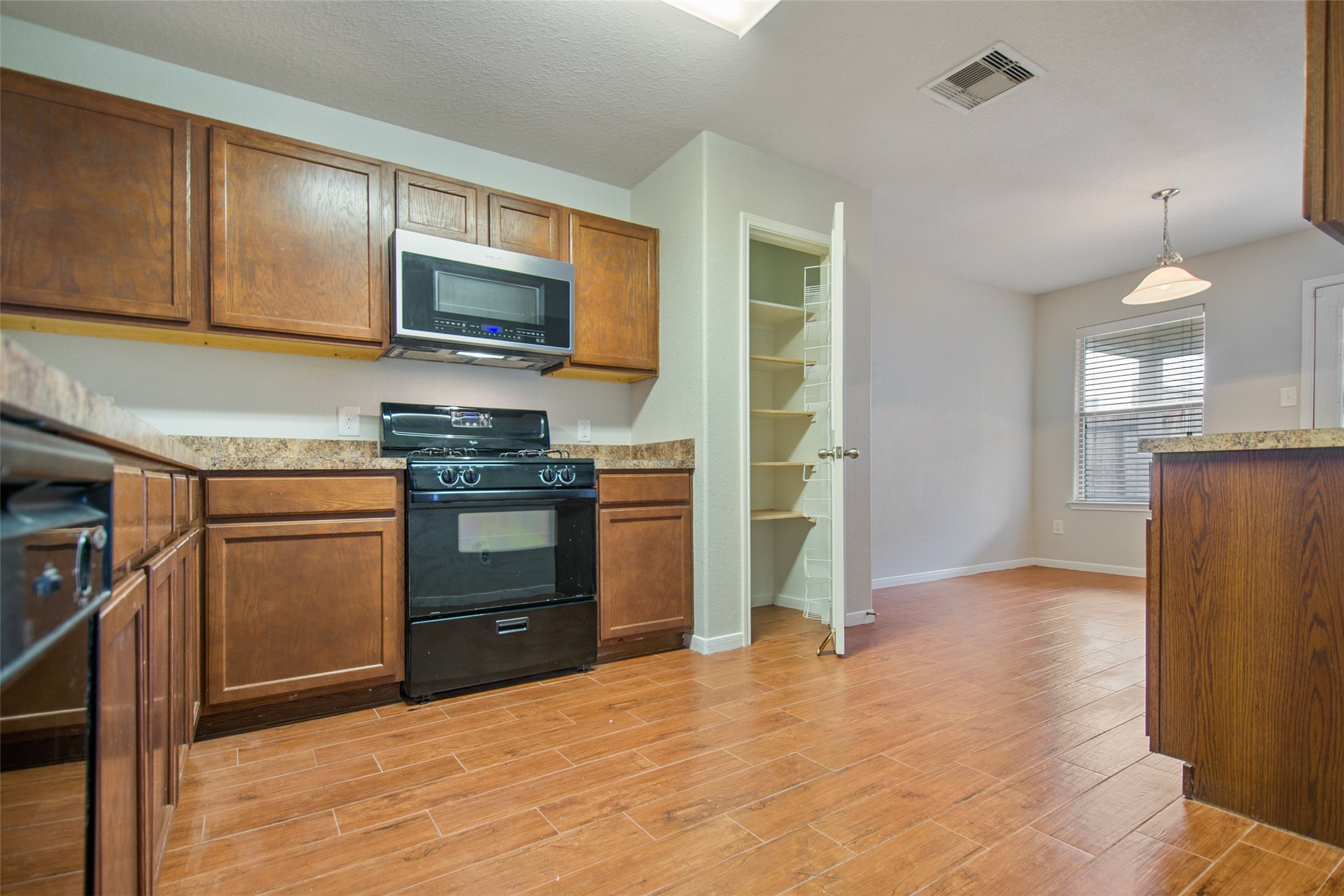 15426 Sableton Crest Lane Property Photo 6
