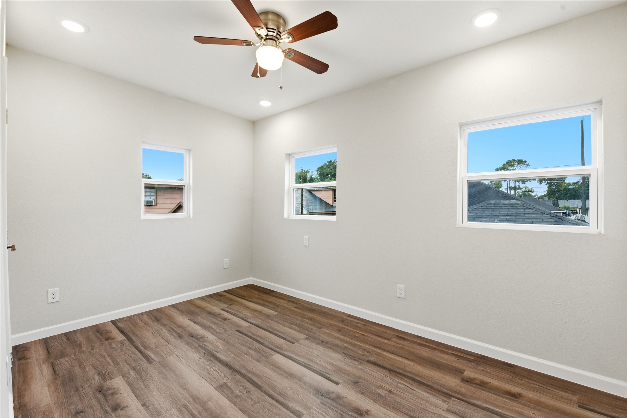 7010 Brownsville Street Property Photo 10