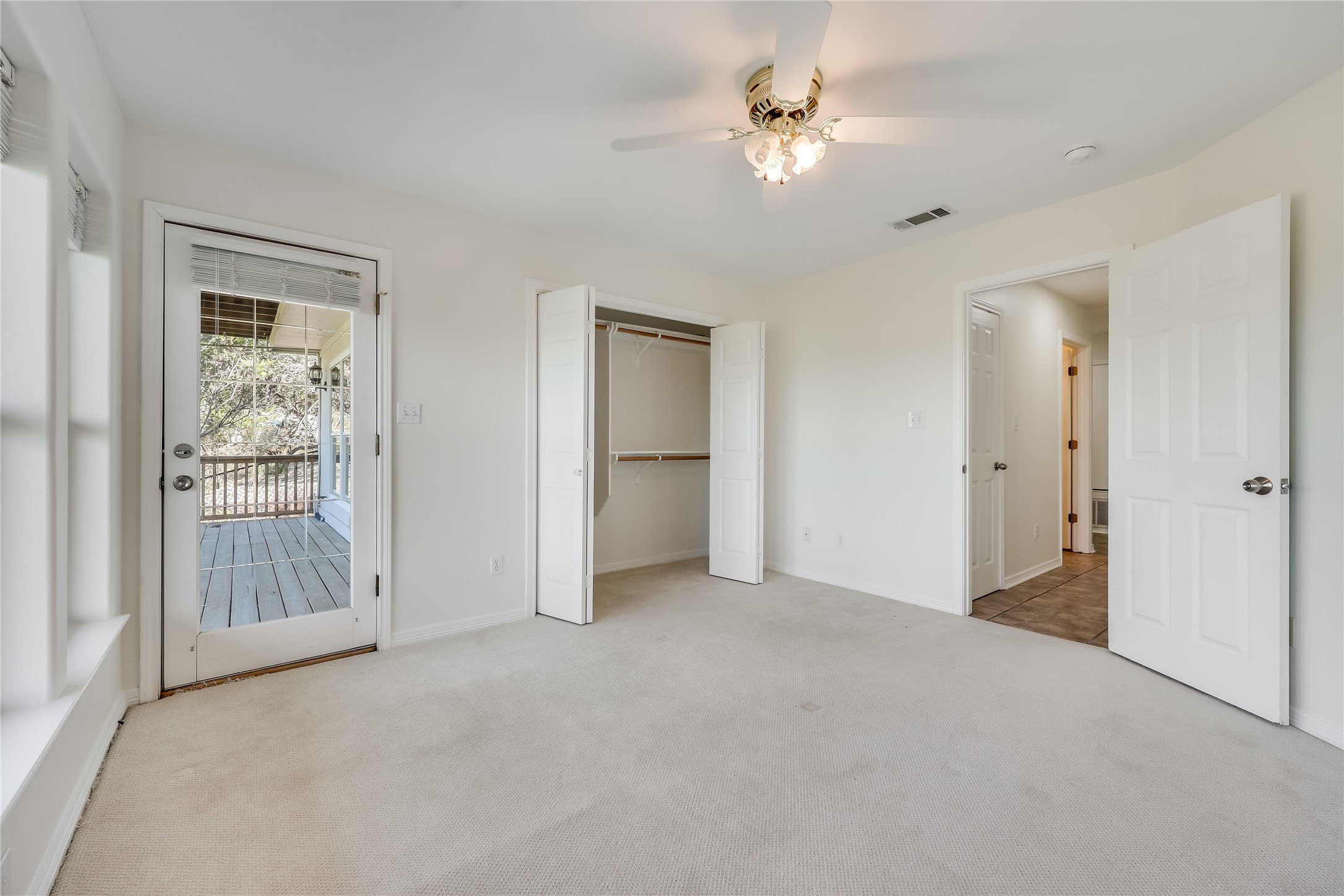 7008 Deepwood Drive Property Photo 25