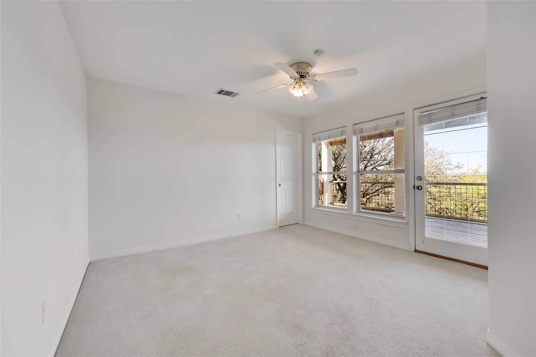 7008 Deepwood Drive Property Photo 26