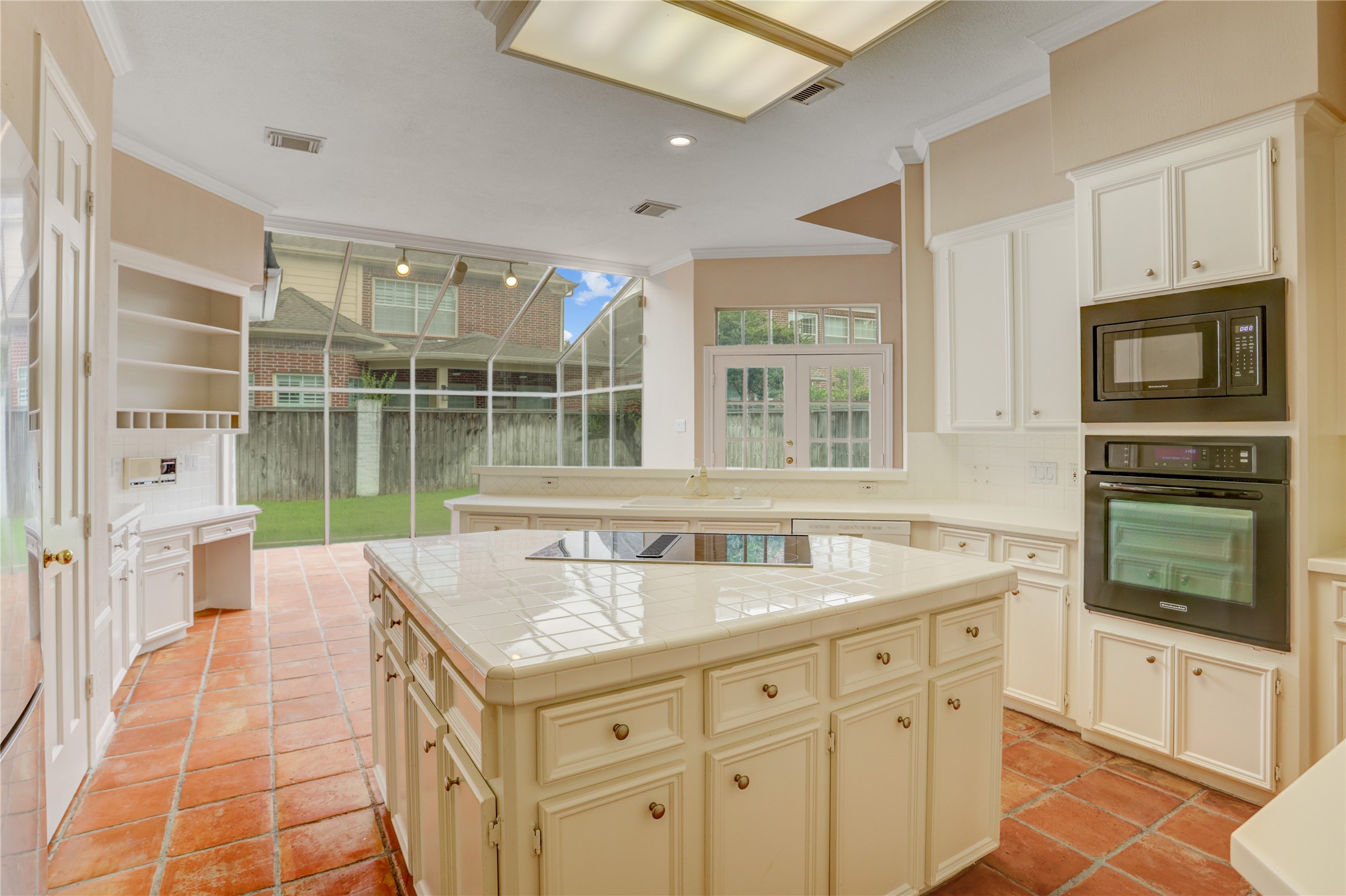 45 Ambleside Crescent Drive Property Photo 8