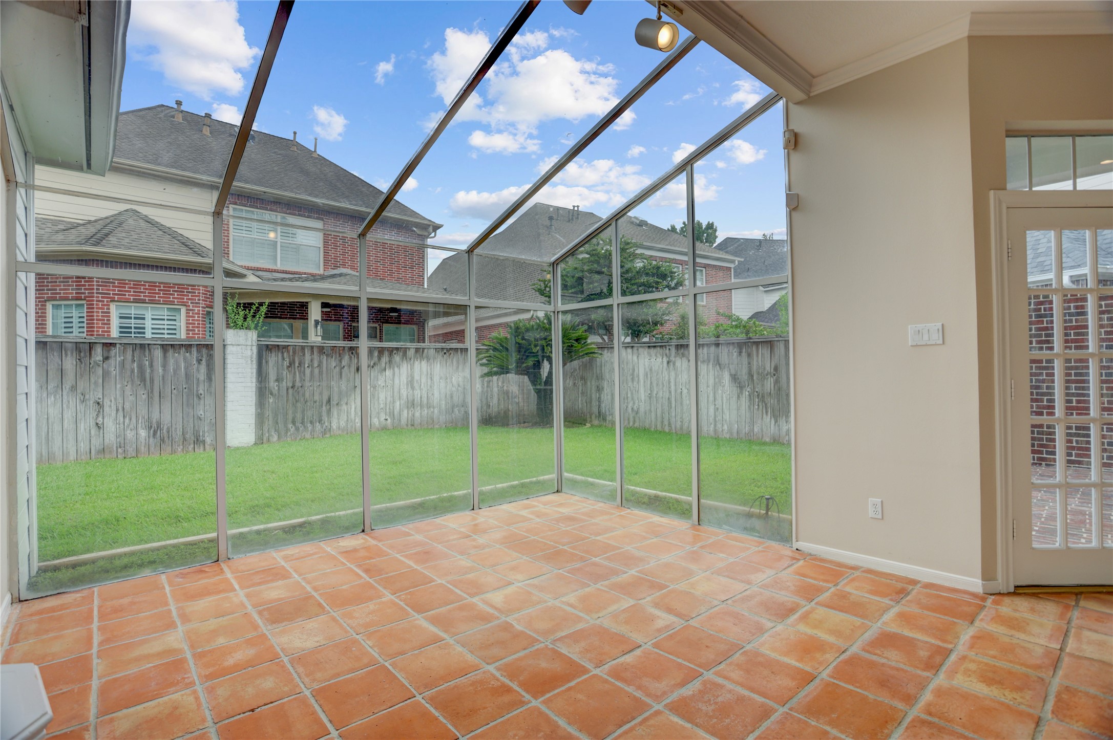 45 Ambleside Crescent Drive Property Photo 11