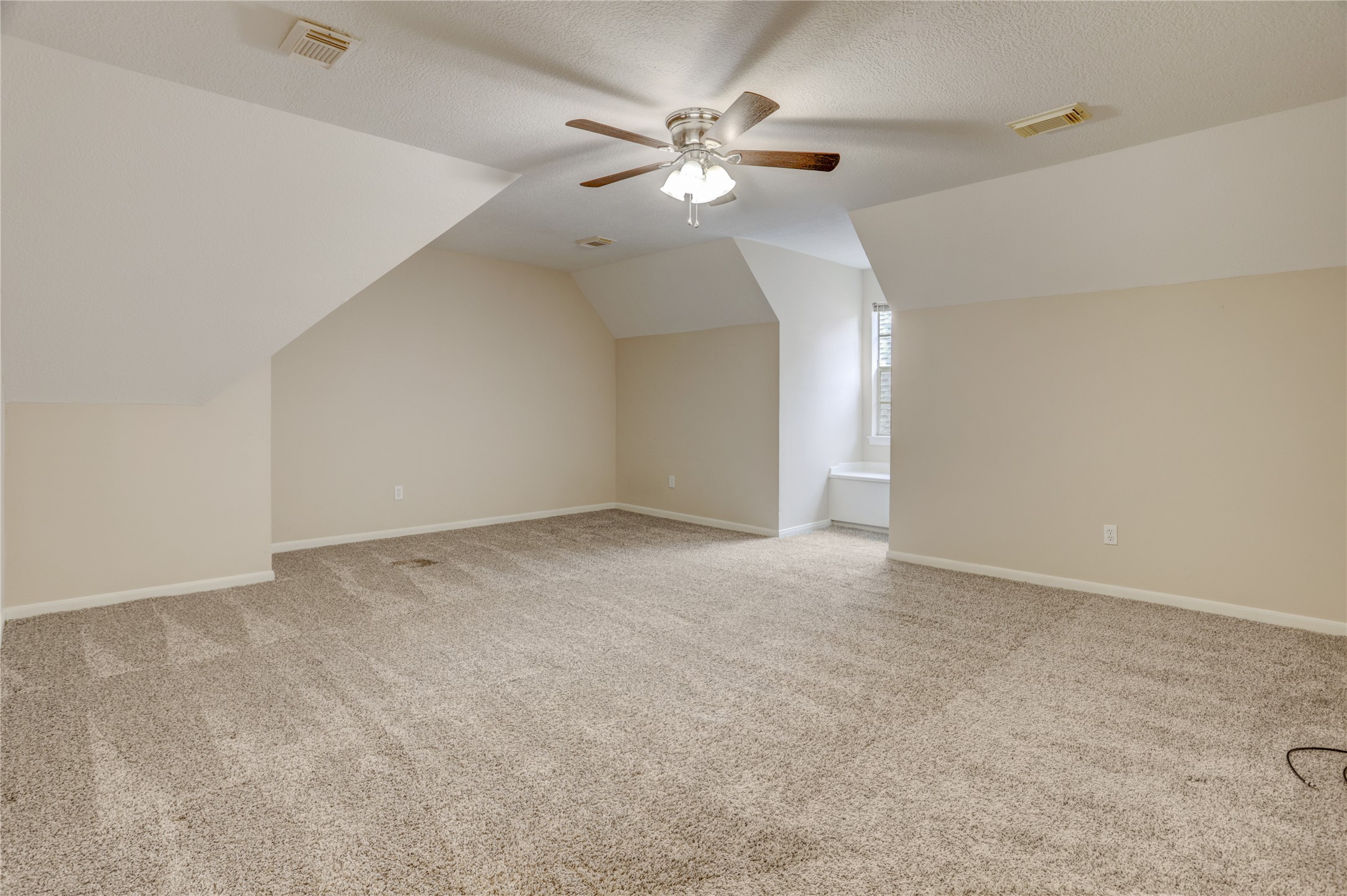 45 Ambleside Crescent Drive Property Photo 19