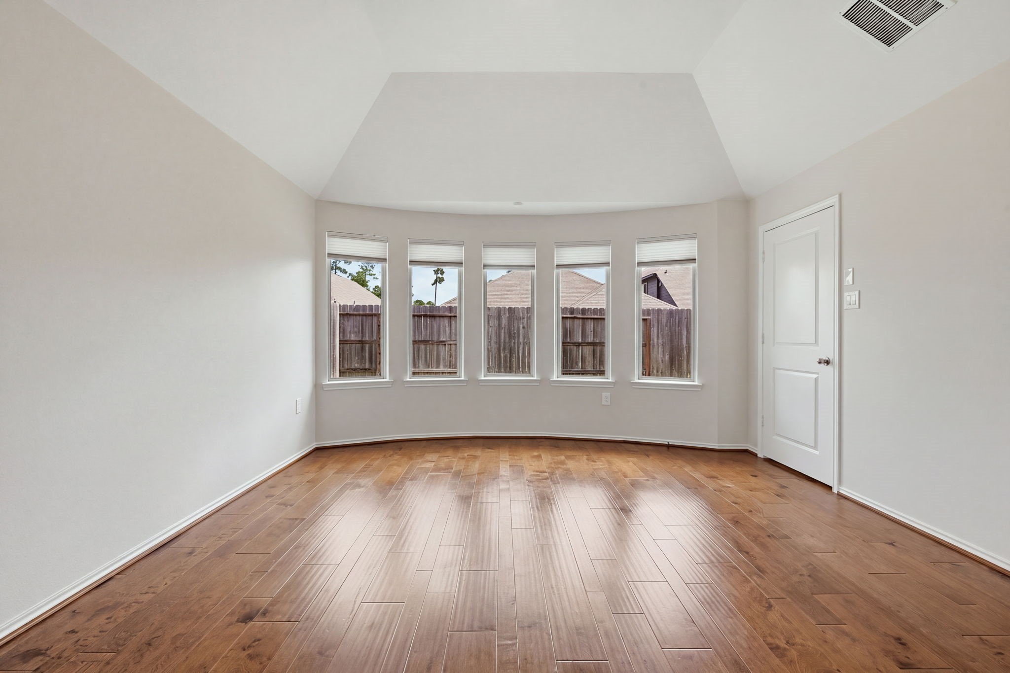 2734 Meadow View Lane Property Photo 14