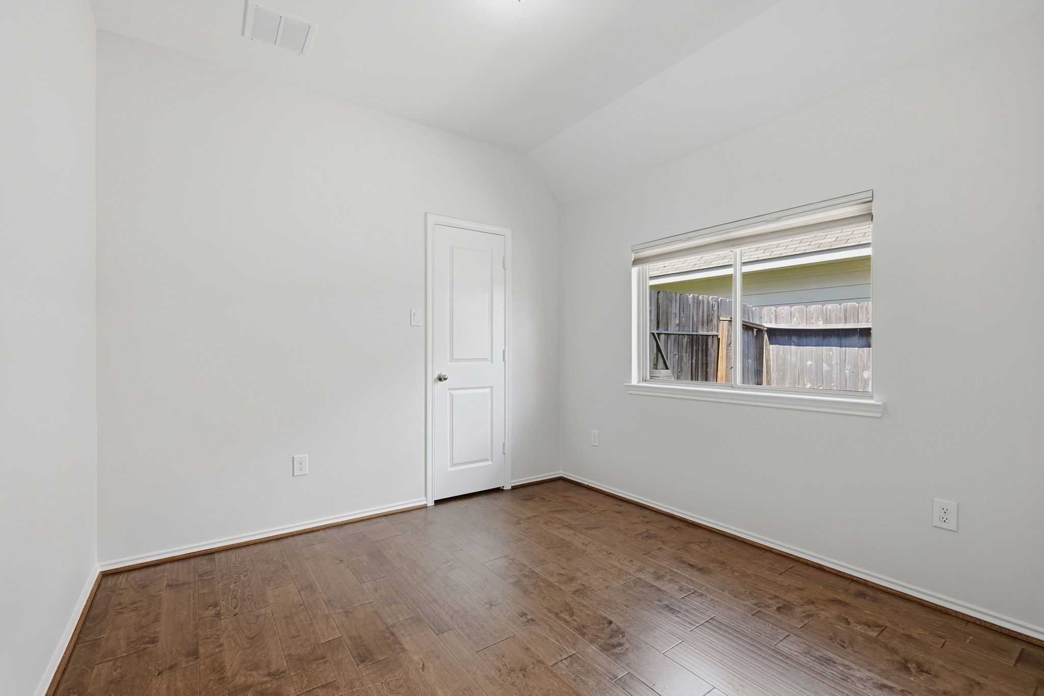 2734 Meadow View Lane Property Photo 16