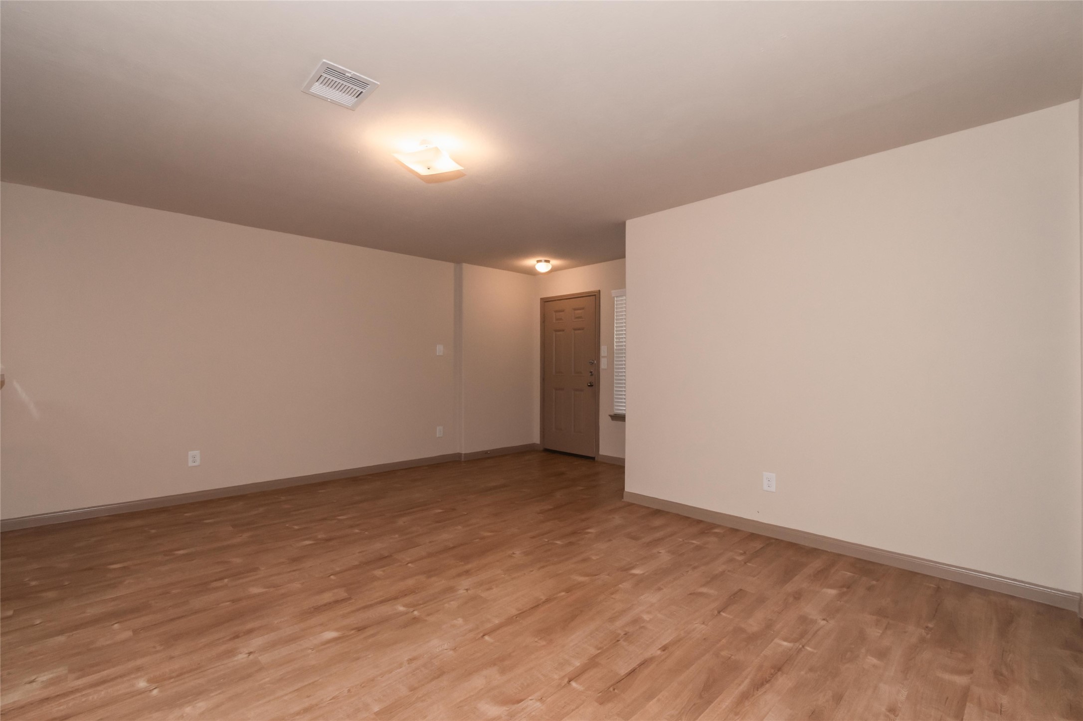 5722 Long Arbor Drive Property Photo 5