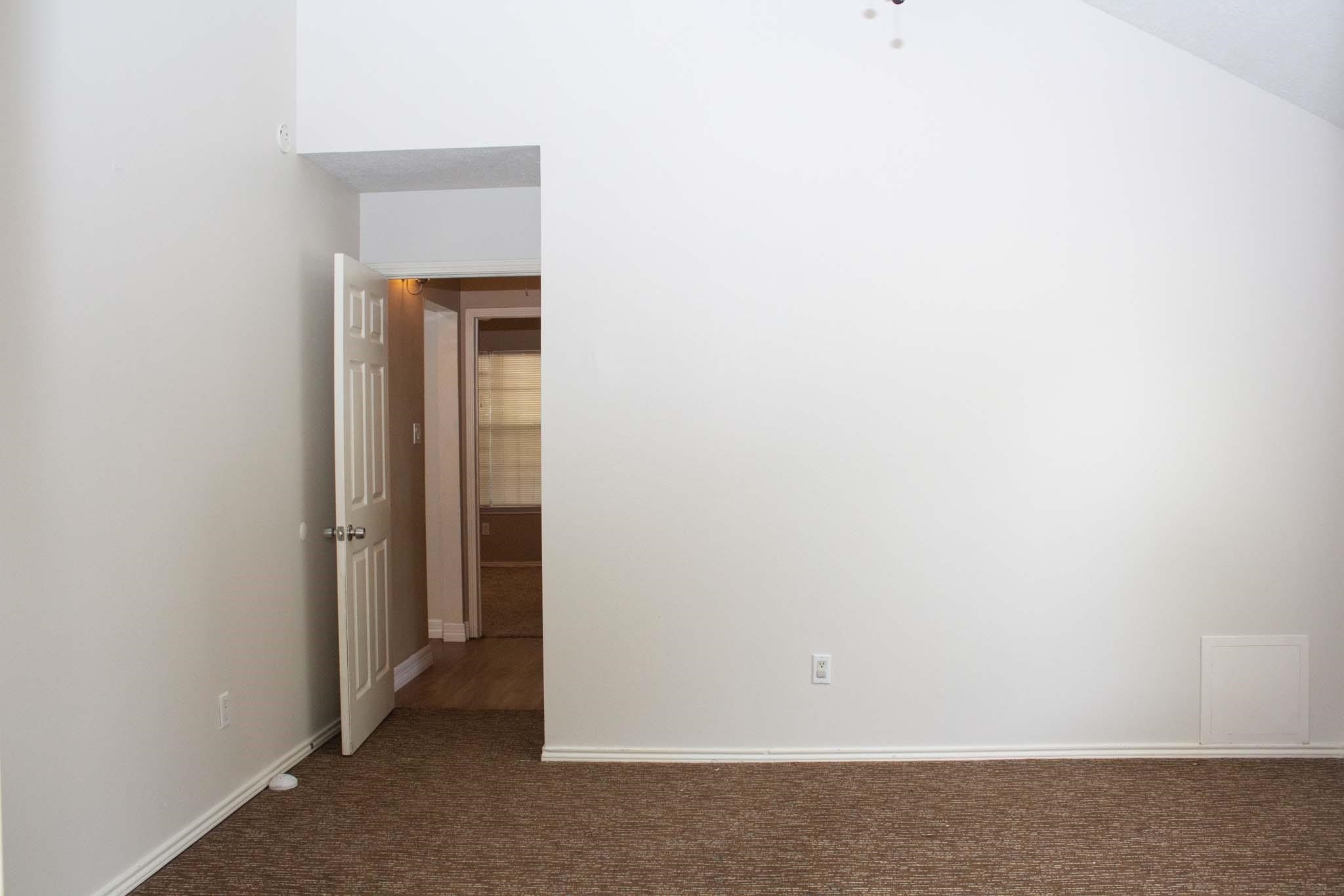 9526 Dundalk Street Property Photo 11