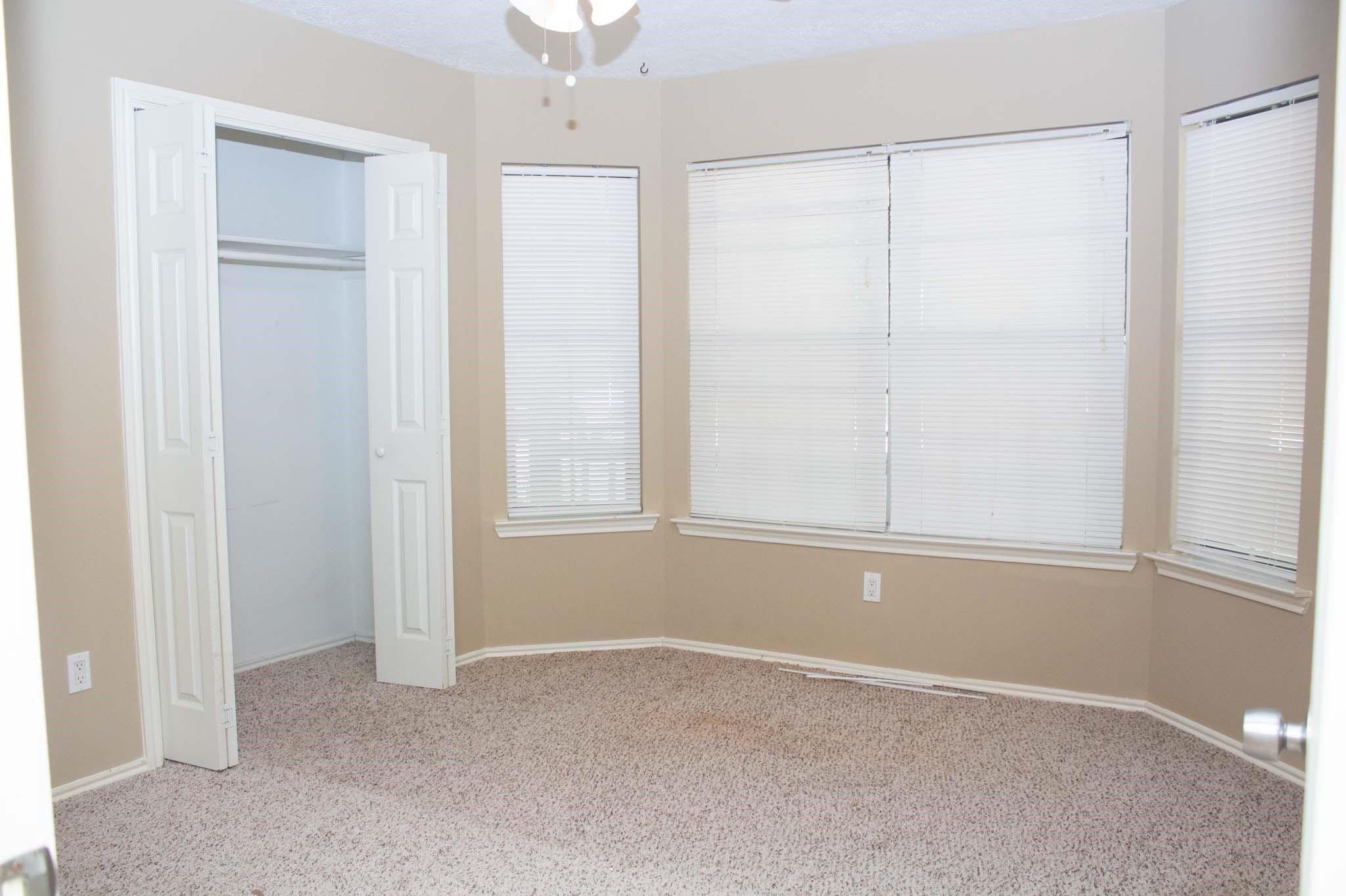 9526 Dundalk Street Property Photo 16