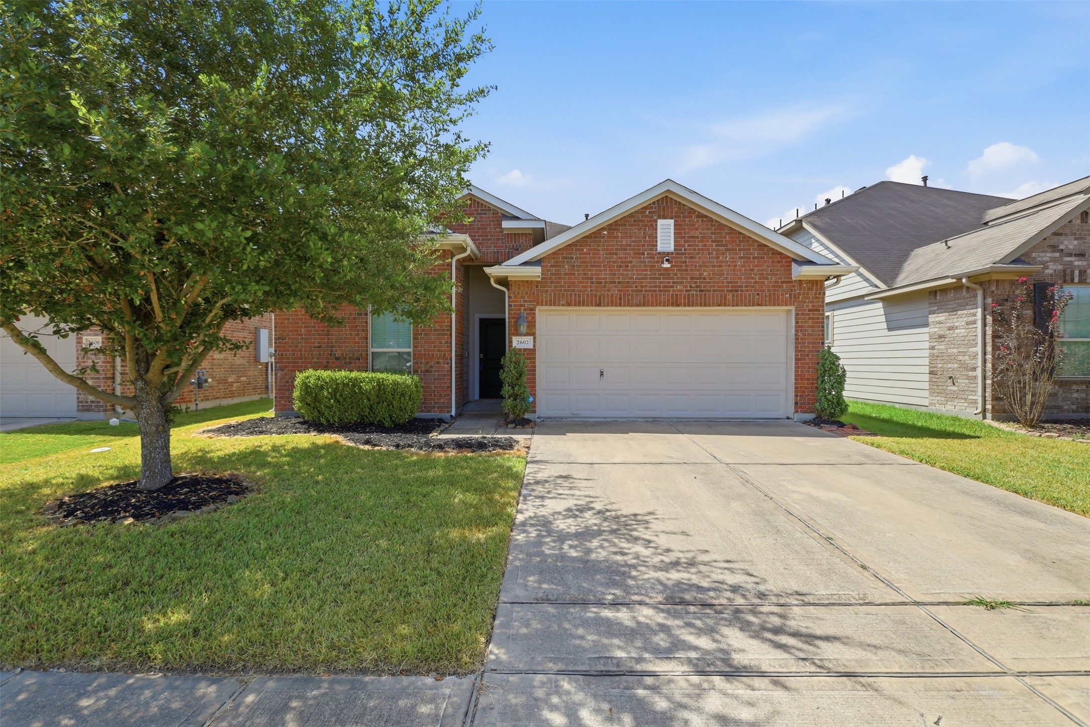 2602 Cold River Dr Drive Property Photo 2