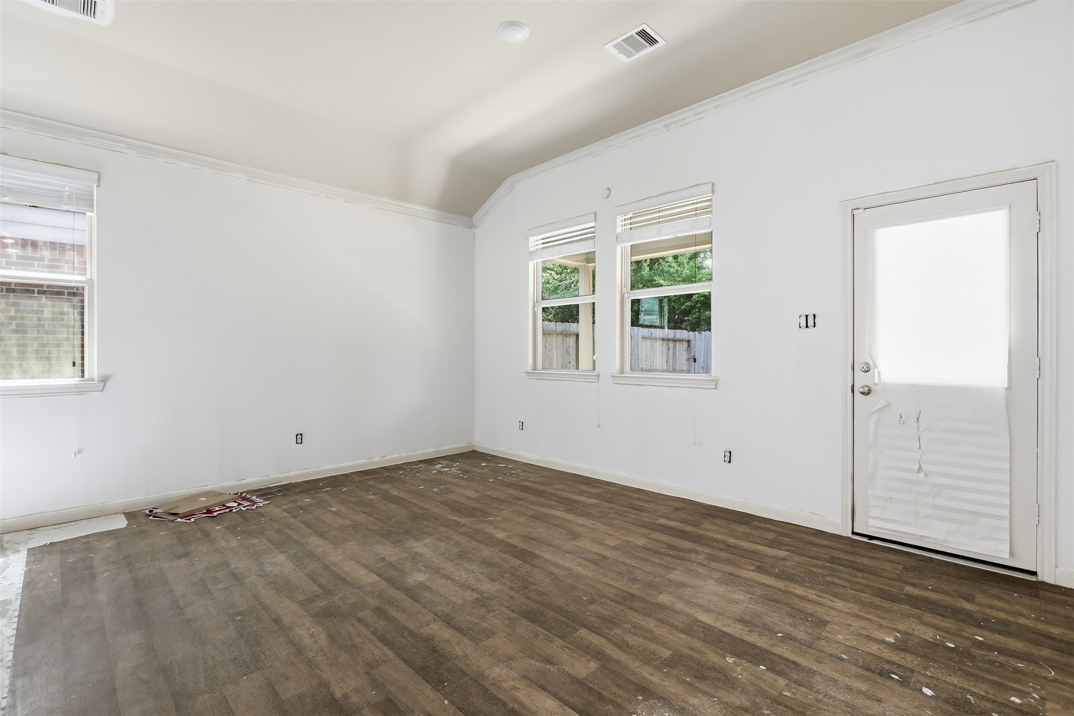 2602 Cold River Dr Drive Property Photo 9