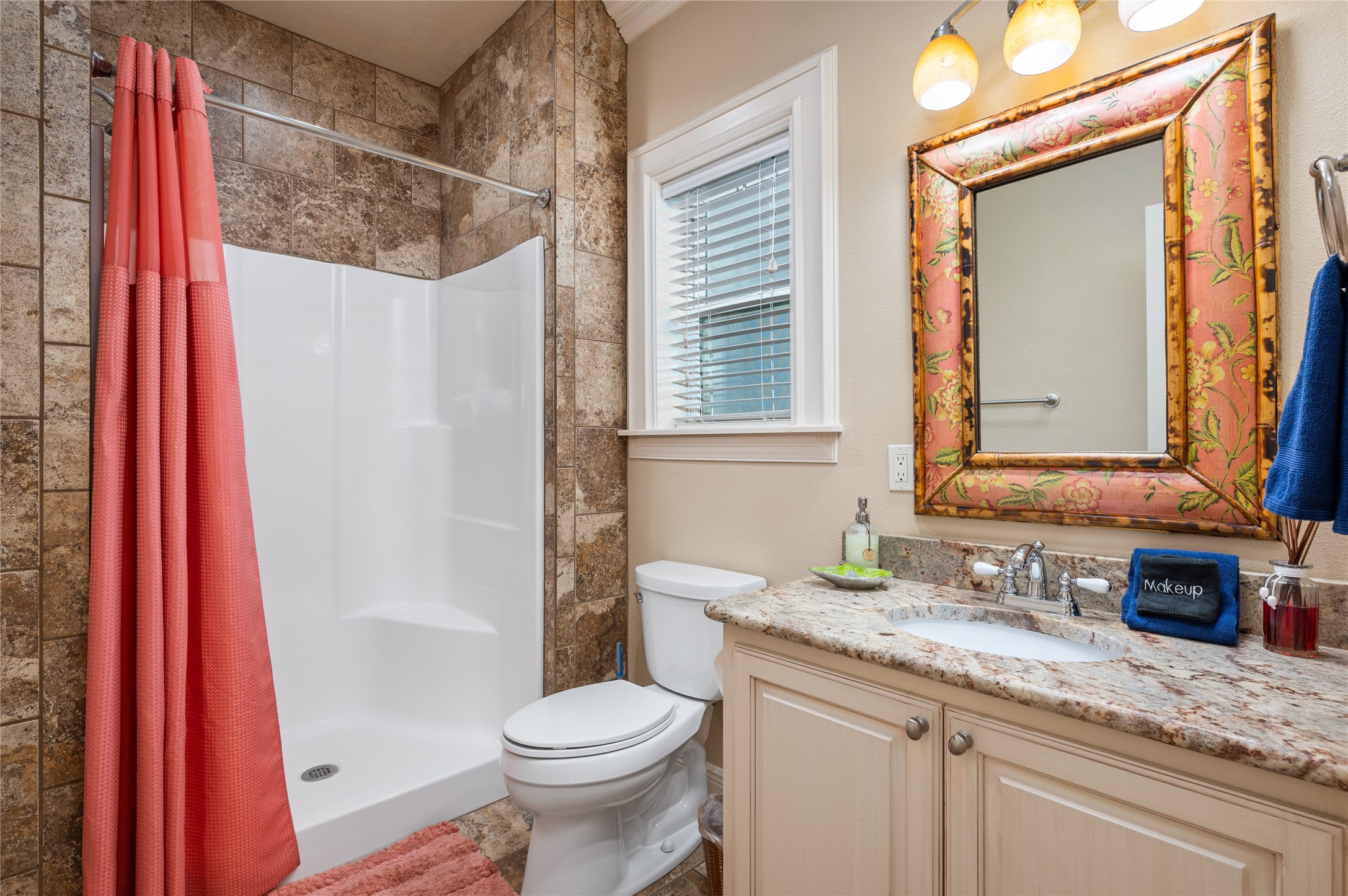 819 Eastview Property Photo 20