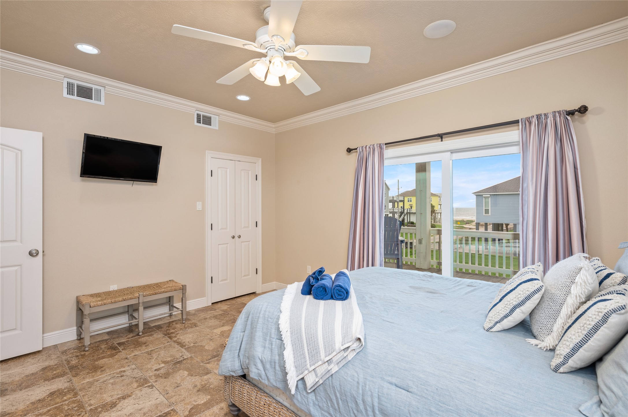 819 Eastview Property Photo 30