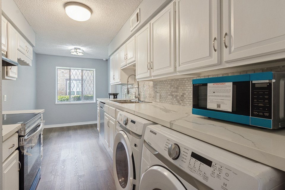 14447 Misty Meadow Lane Property Photo 6