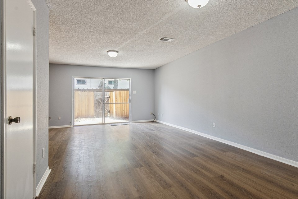 14447 Misty Meadow Lane Property Photo 8