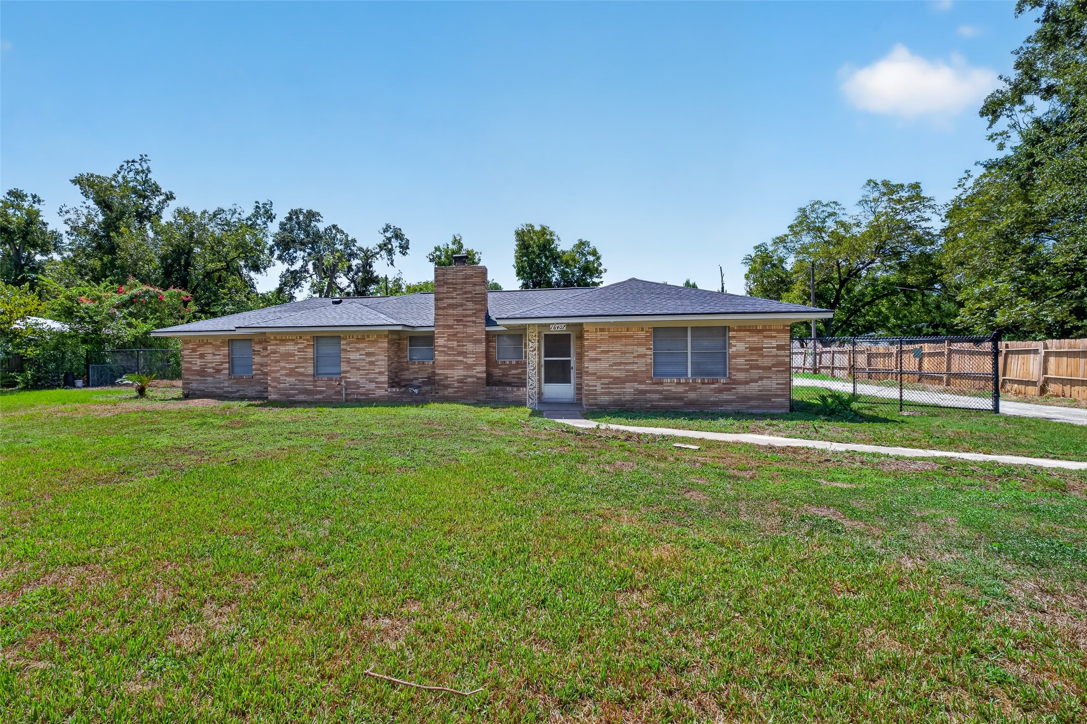 16407 Mahan Road Property Photo 1