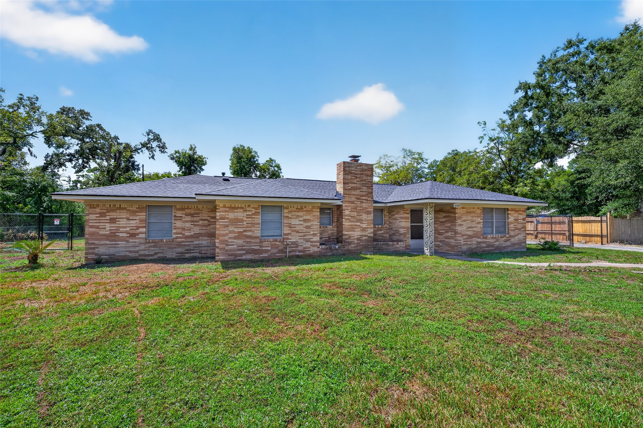 16407 Mahan Road Property Photo 2