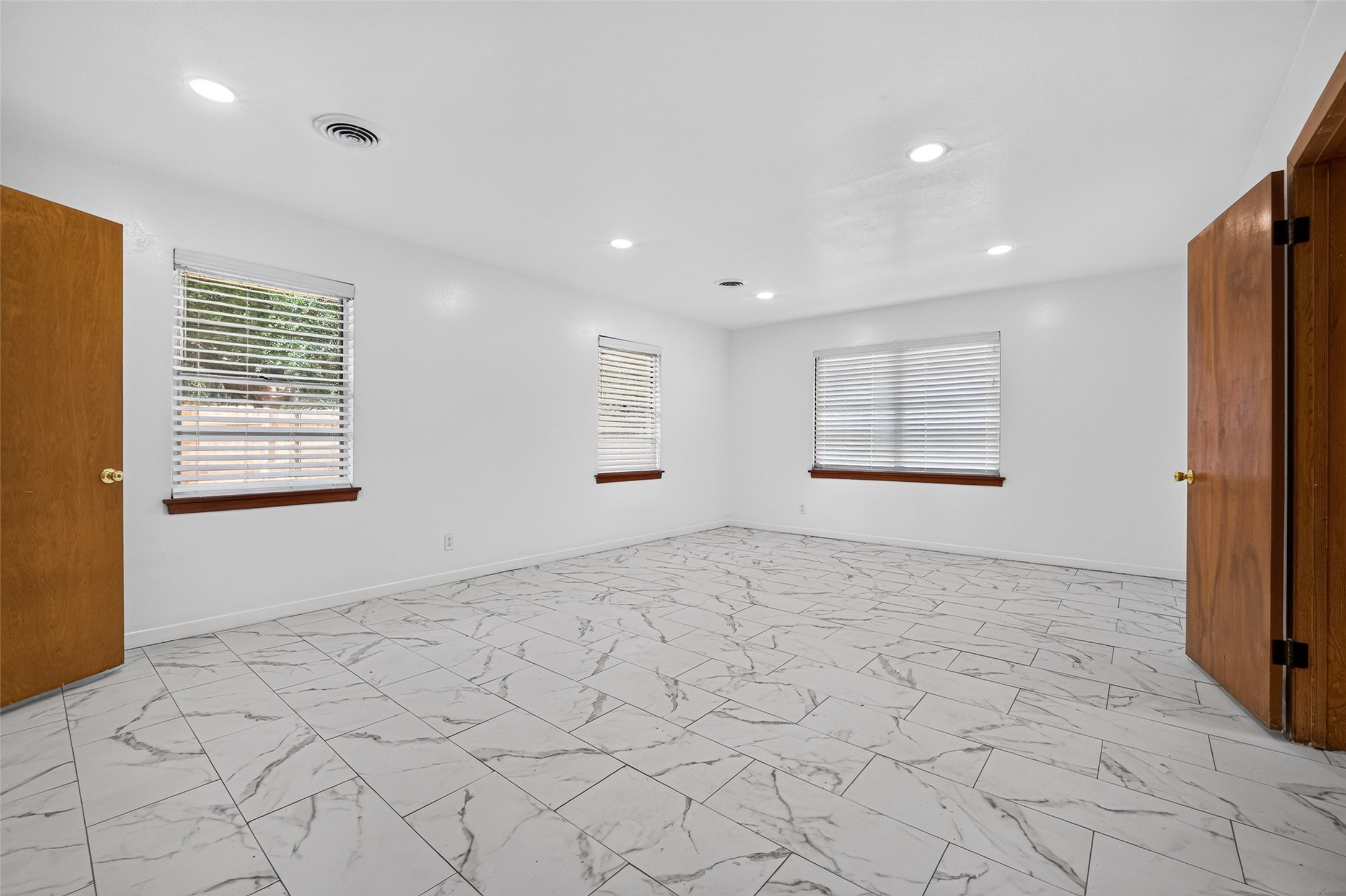 16407 Mahan Road Property Photo 11