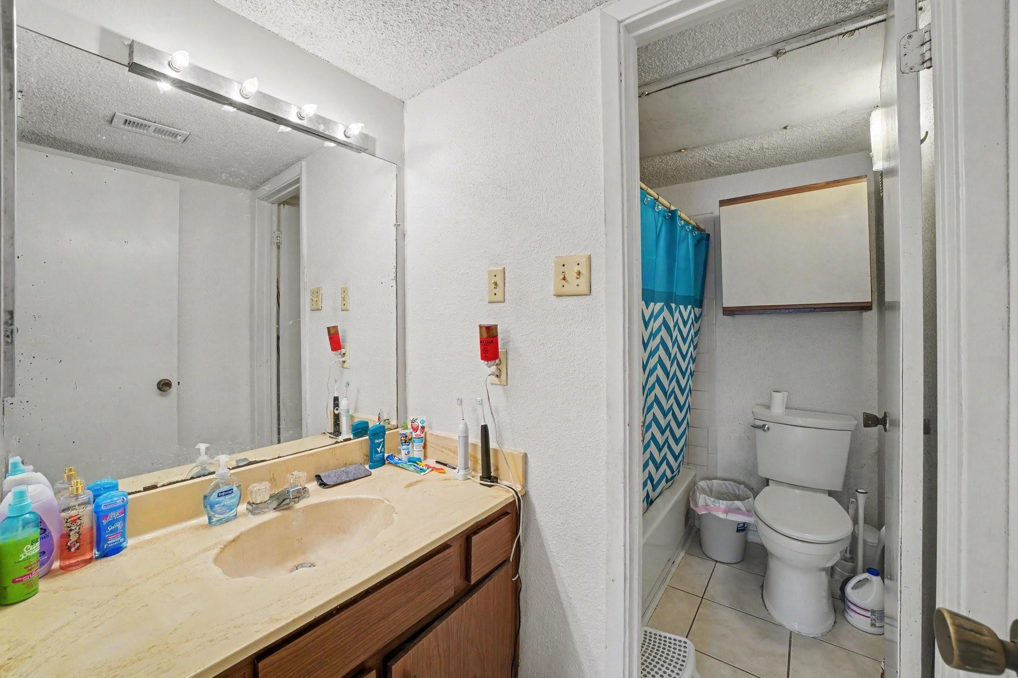 1516 Bay Area Boulevard F15 Property Photo 10
