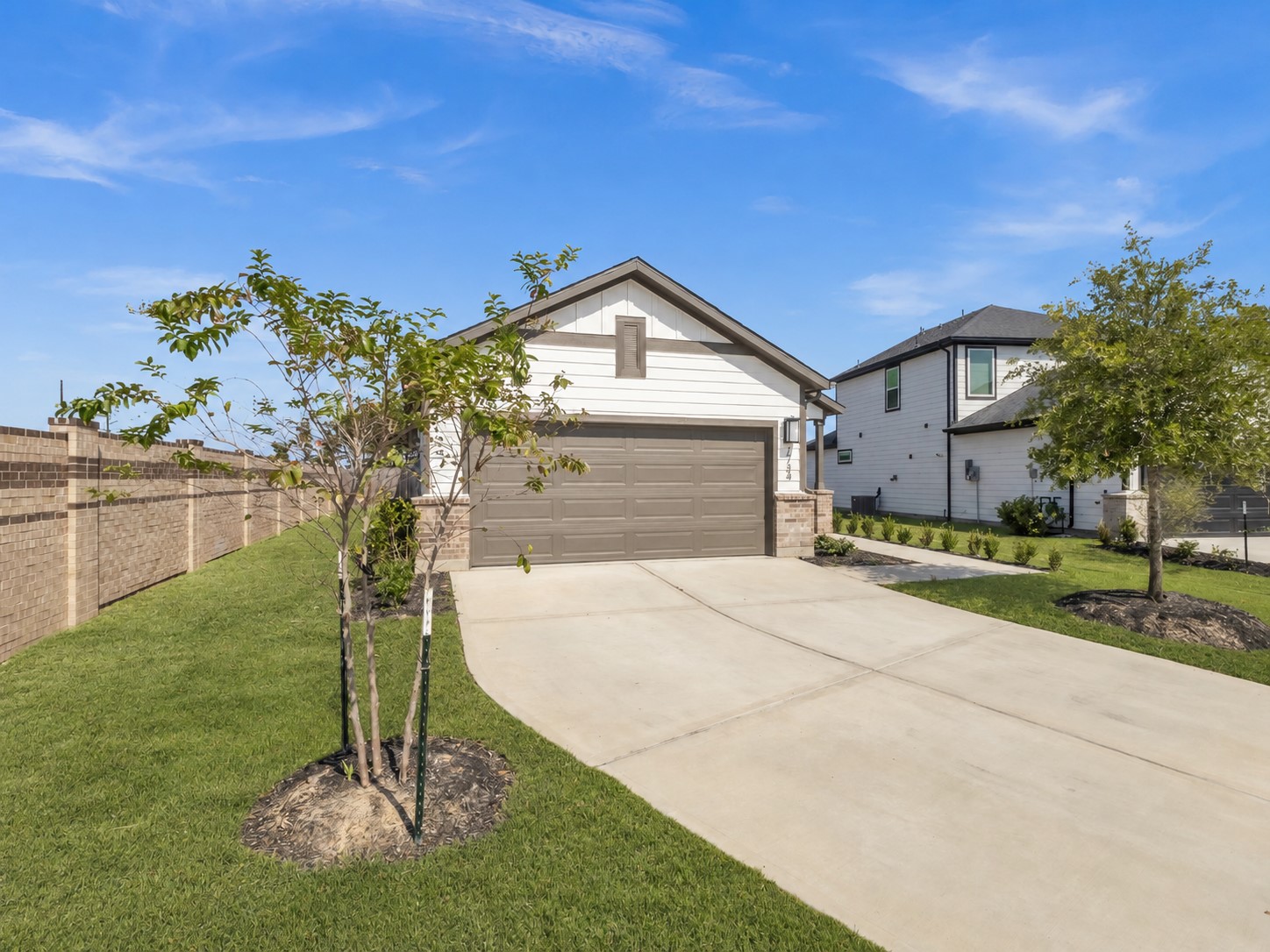 7734 Primrose Myrtle Lane Property Photo 4