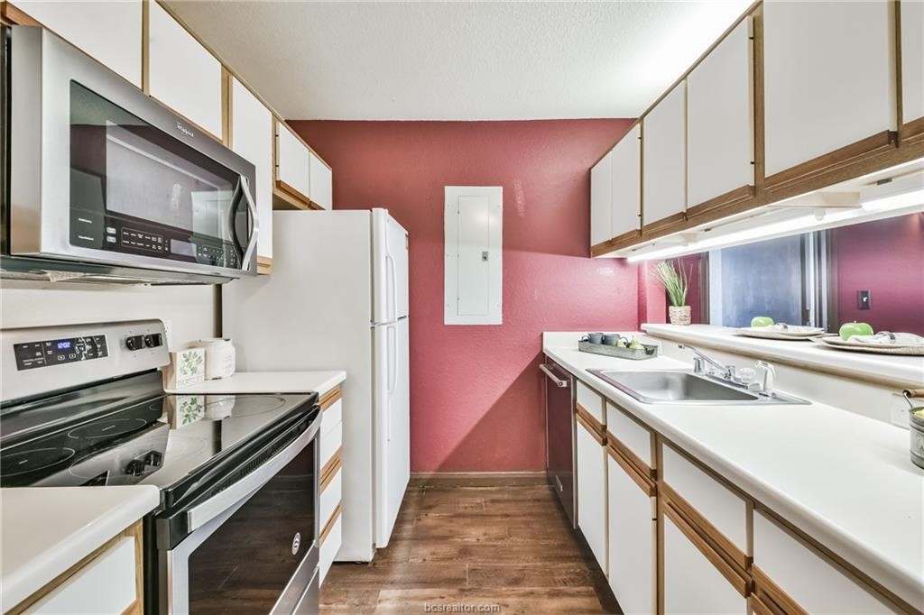 529 Southwest Parkway Parkway 203 Property Photo 16