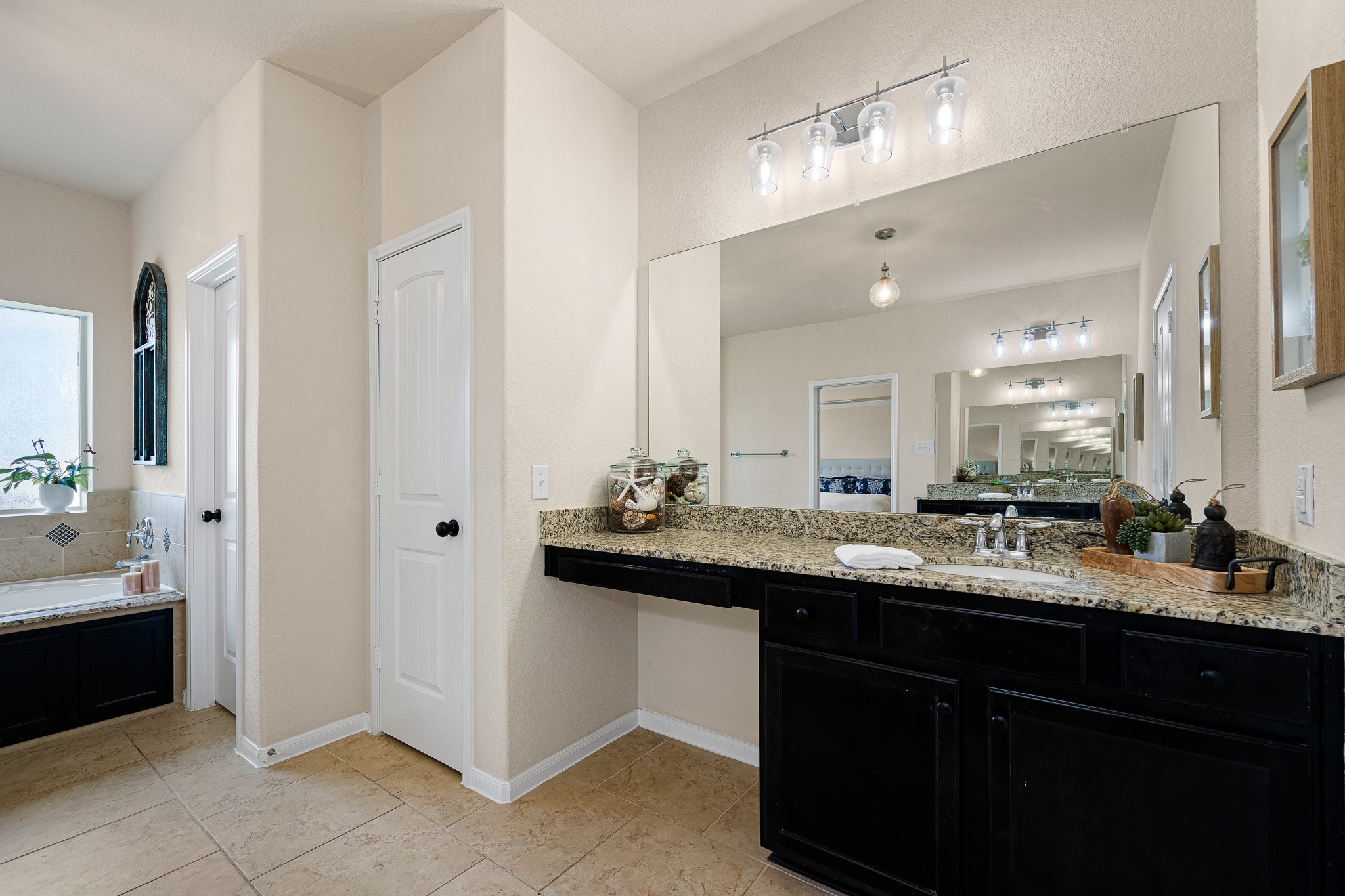 7411 Tejas Lakes Trail Property Photo 22