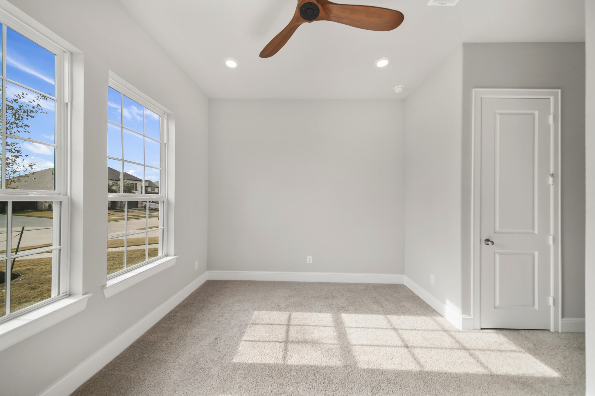 9527 Sanger Way Property Photo 30