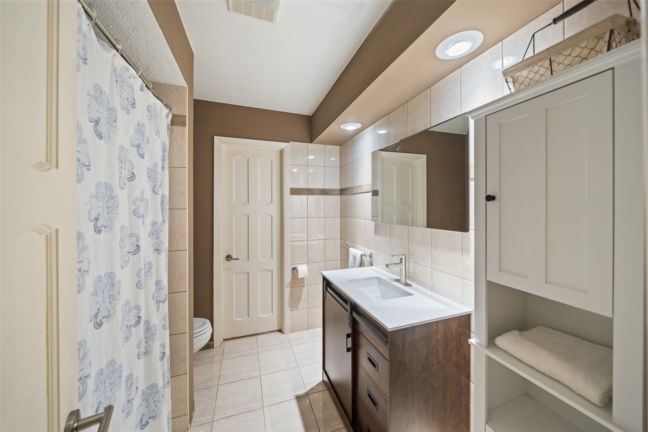 2918 Kings Forest Drive Property Photo 44