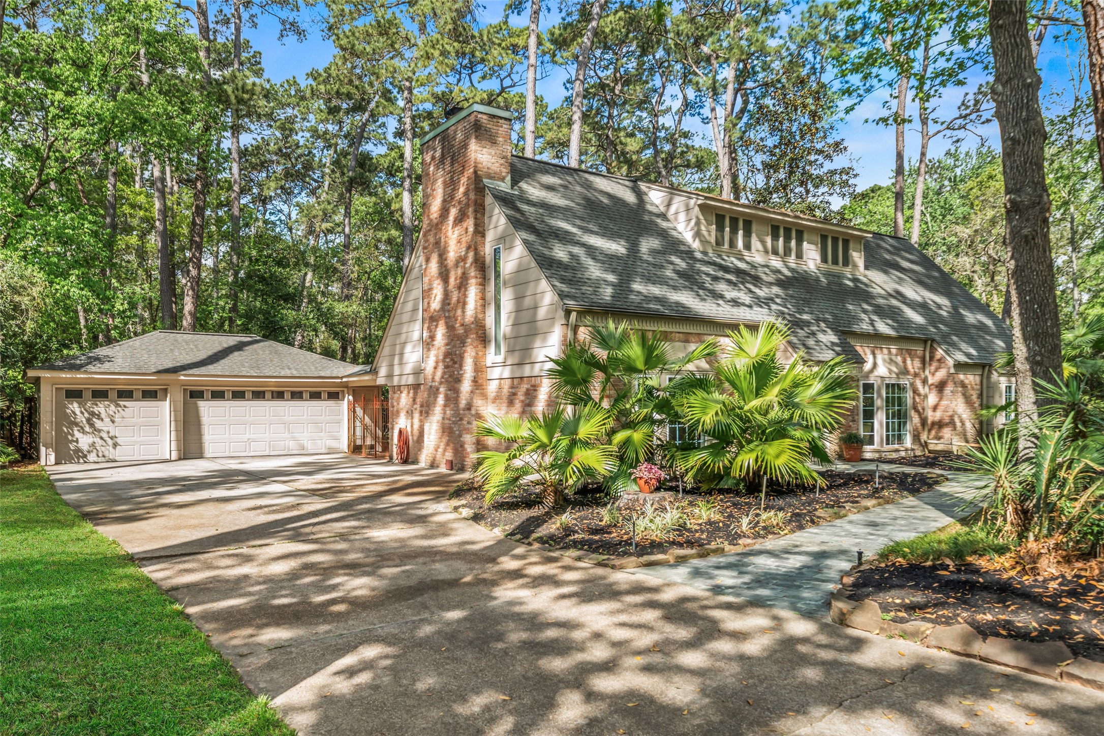 2918 Kings Forest Drive Property Photo 45