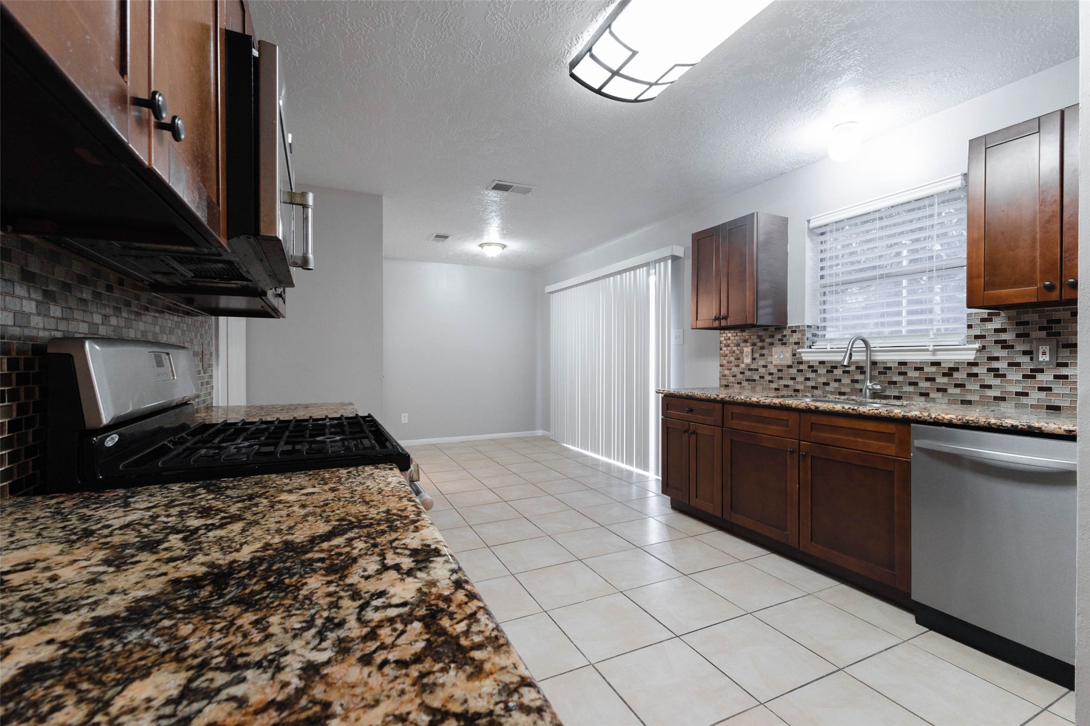 10502 Mist Lane Property Photo 14
