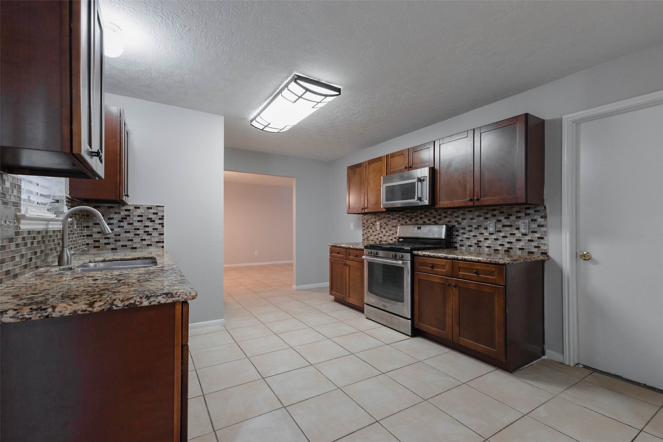 10502 Mist Lane Property Photo 19