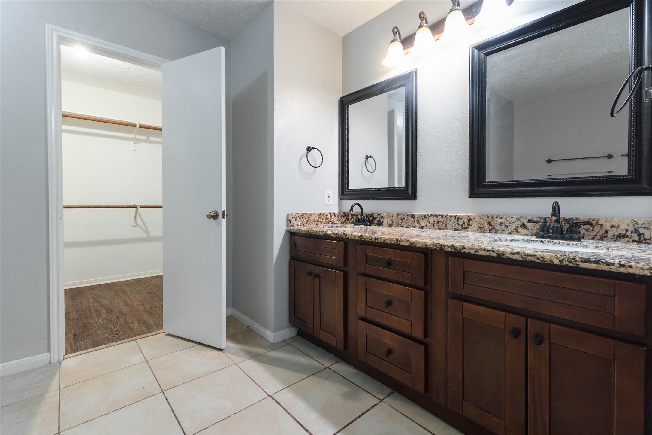10502 Mist Lane Property Photo 24