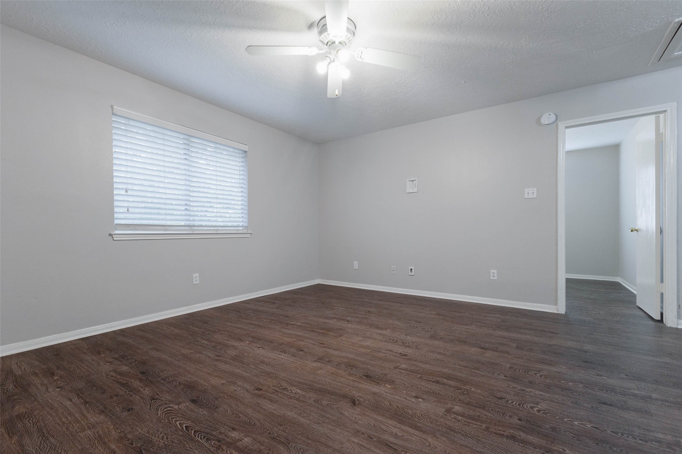 10502 Mist Lane Property Photo 28