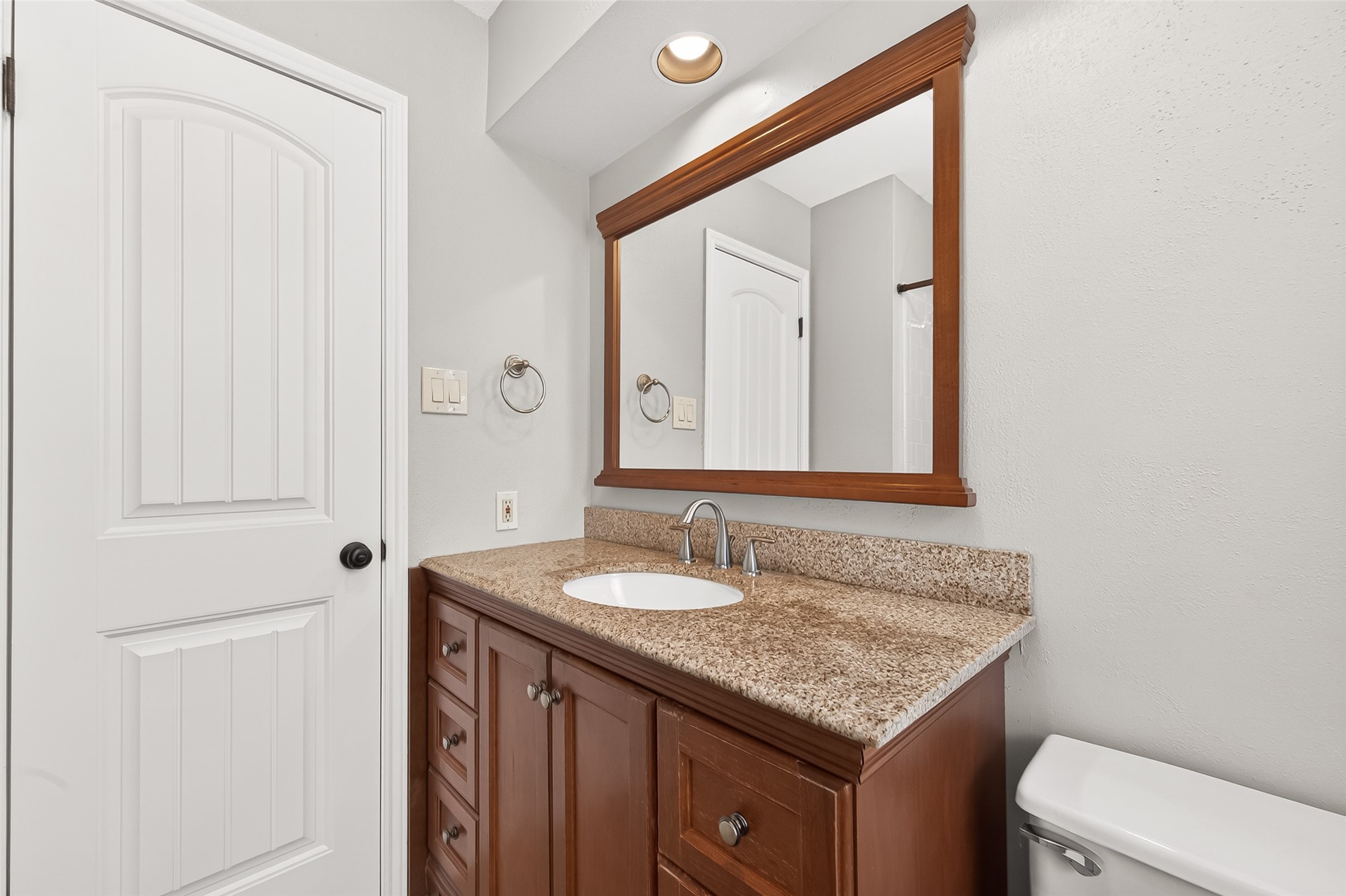 10414 Green Valley Ln Property Photo 33