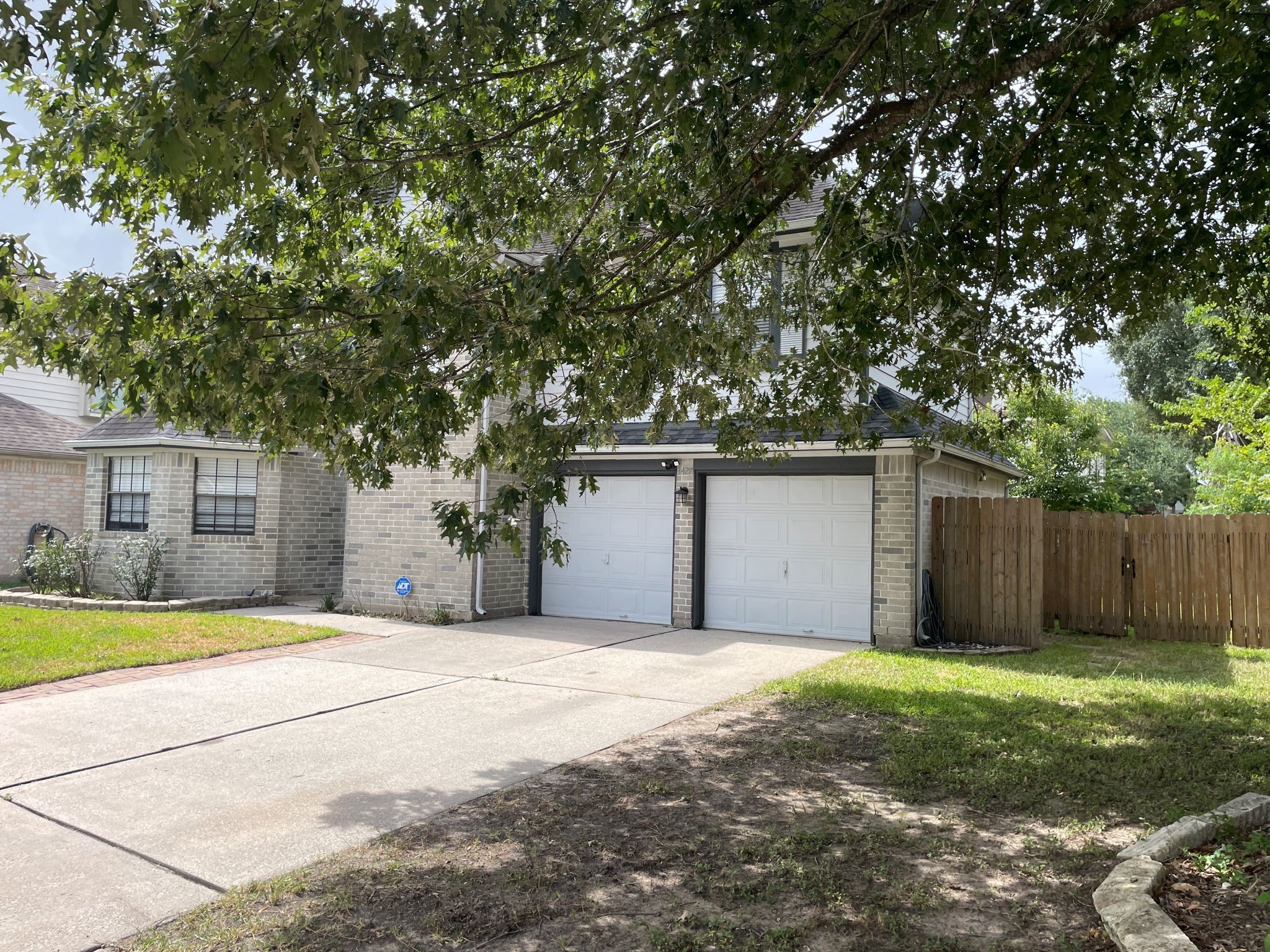 3427 Ramsgate Drive Property Photo 3
