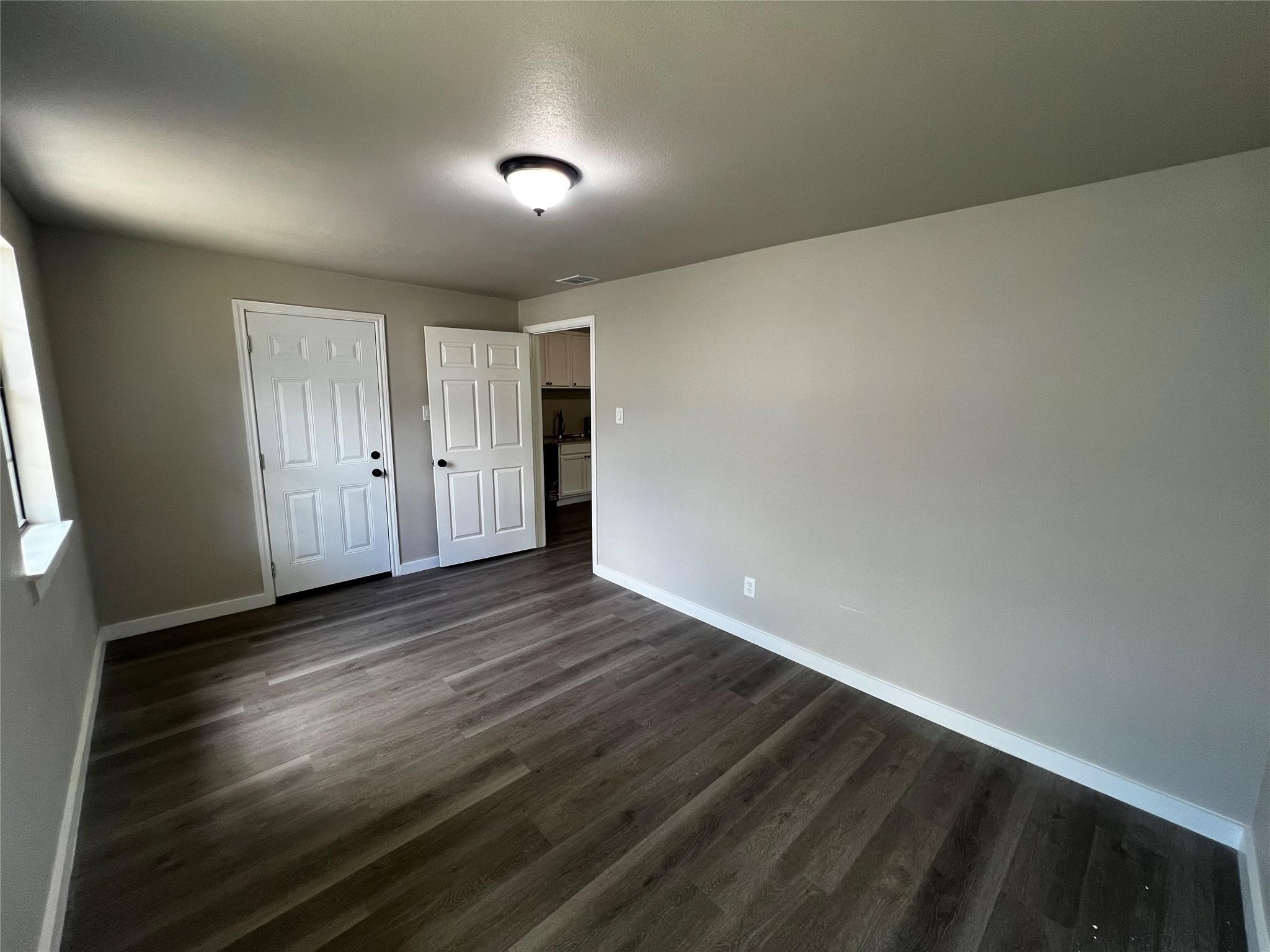 1801 Norlinda Street Property Photo 6
