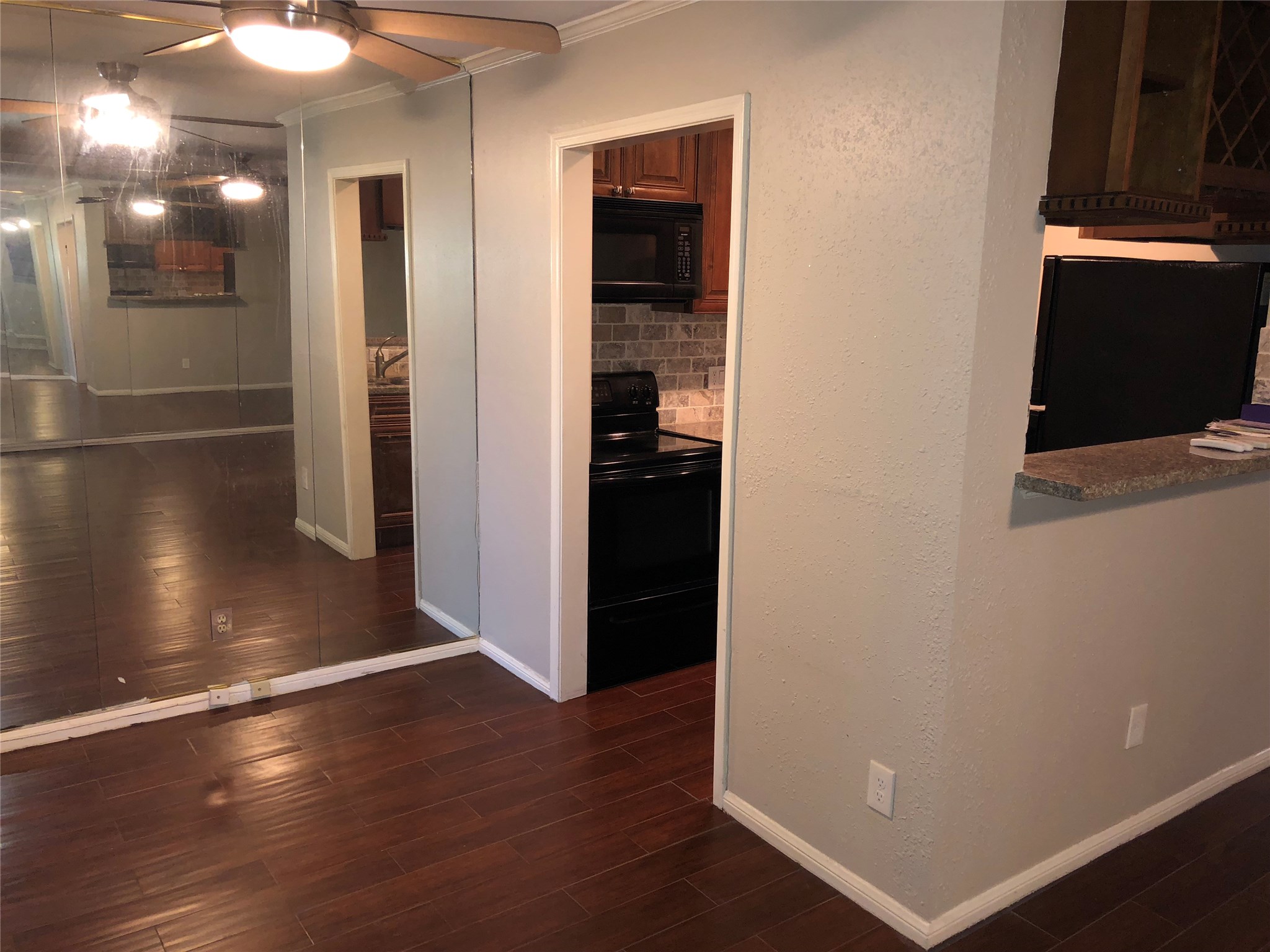 2507 Montrose Boulevard 5 Property Photo 6