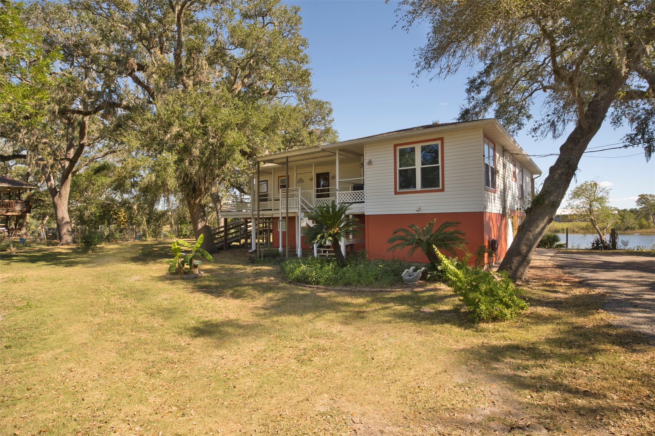 6462 County Road 659 Property Photo