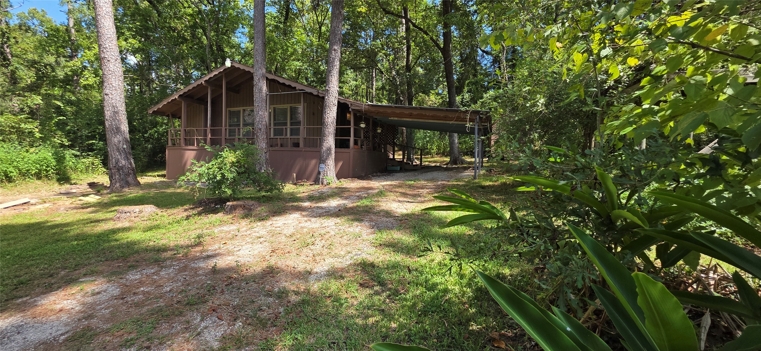 131 Cove Drive Property Photo 2