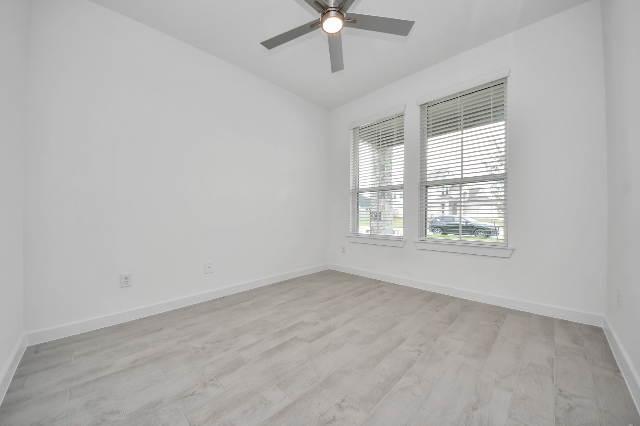 2942 Bury Park Drive Property Photo 8