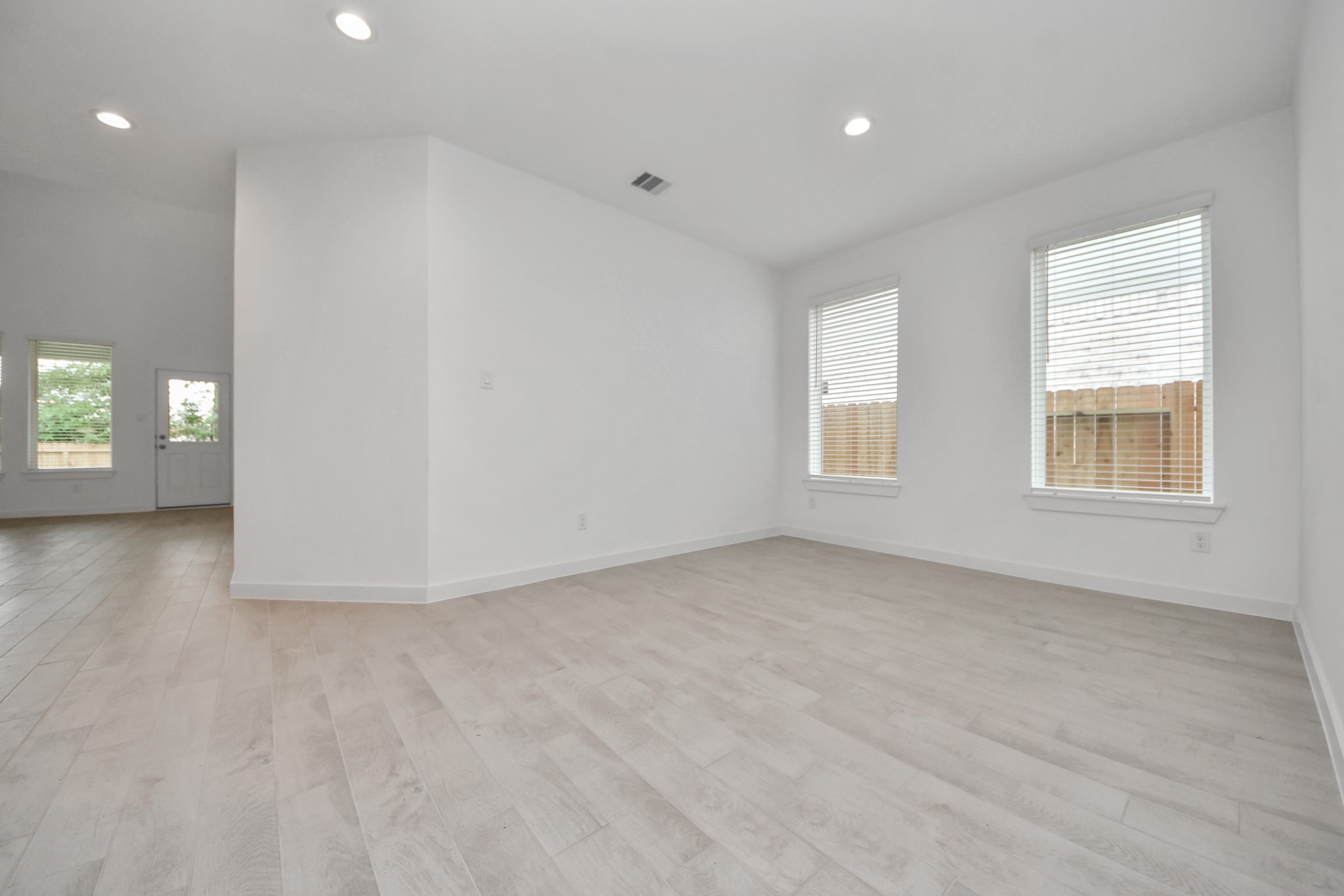 2942 Bury Park Drive Property Photo 10