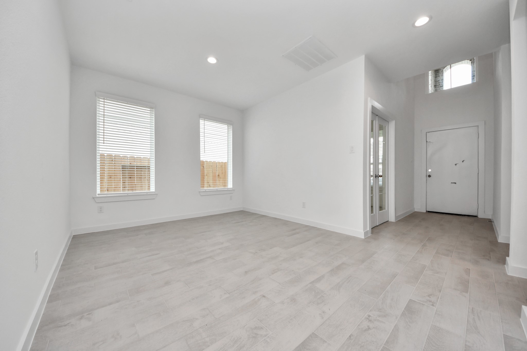 2942 Bury Park Drive Property Photo 11