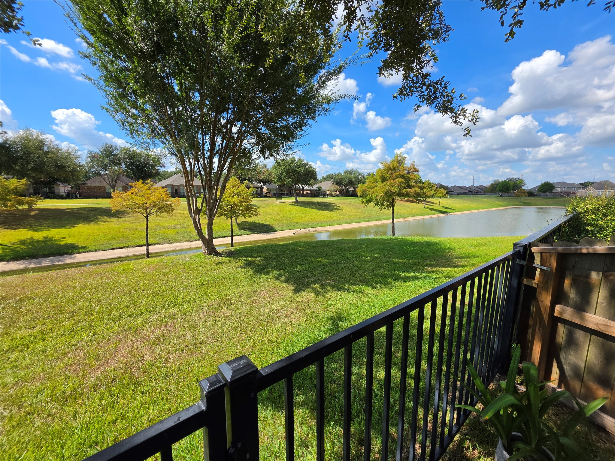 13316 Misting Falls Lane Property Photo 34