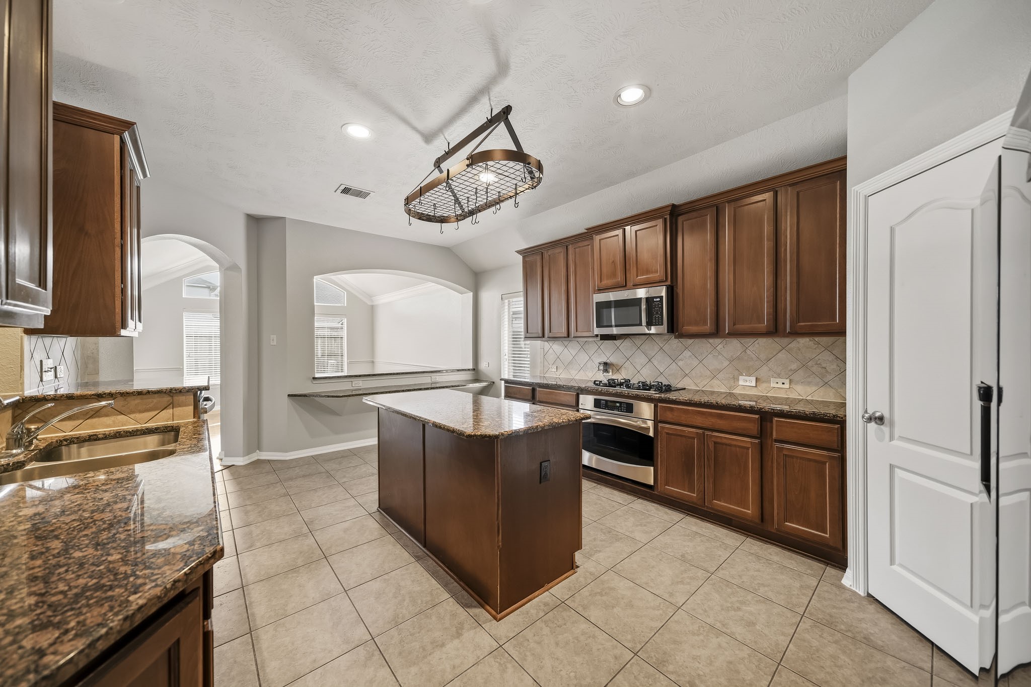 28211 Emerald Creek Lane Property Photo 10